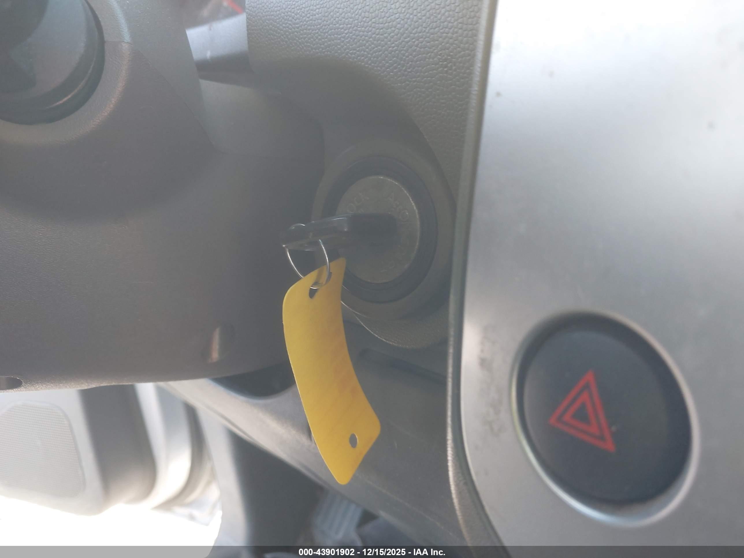 NISSAN FRONTIER image 11