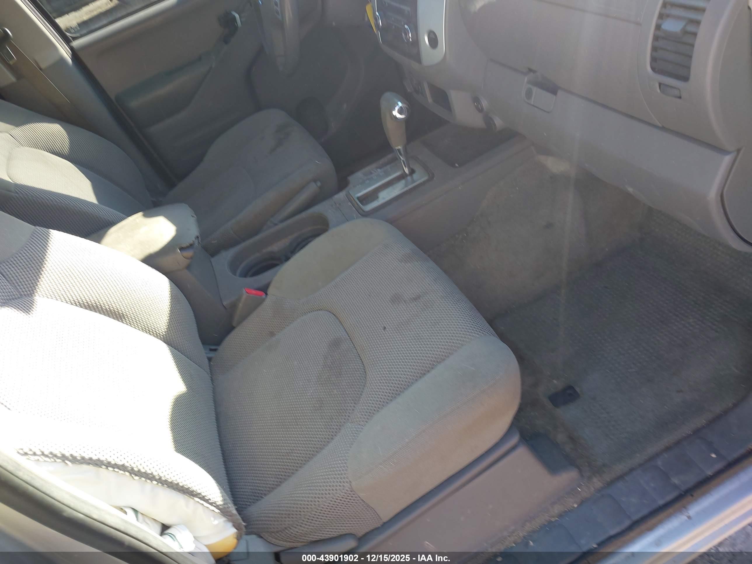 NISSAN FRONTIER image 5