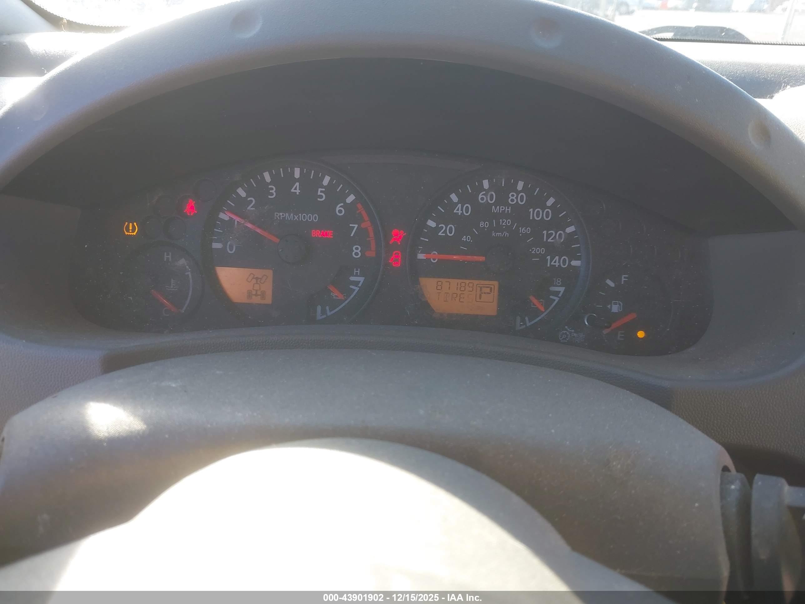 NISSAN FRONTIER image 7