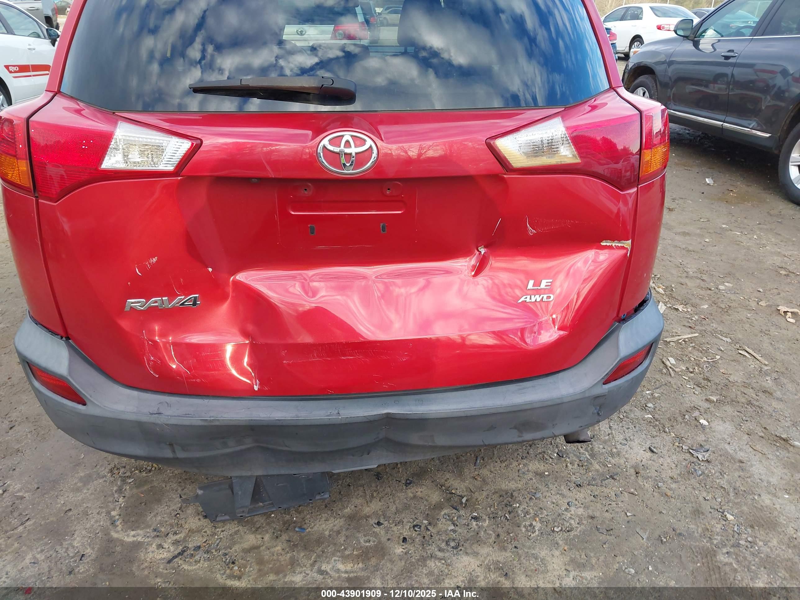 TOYOTA RAV4 image 6
