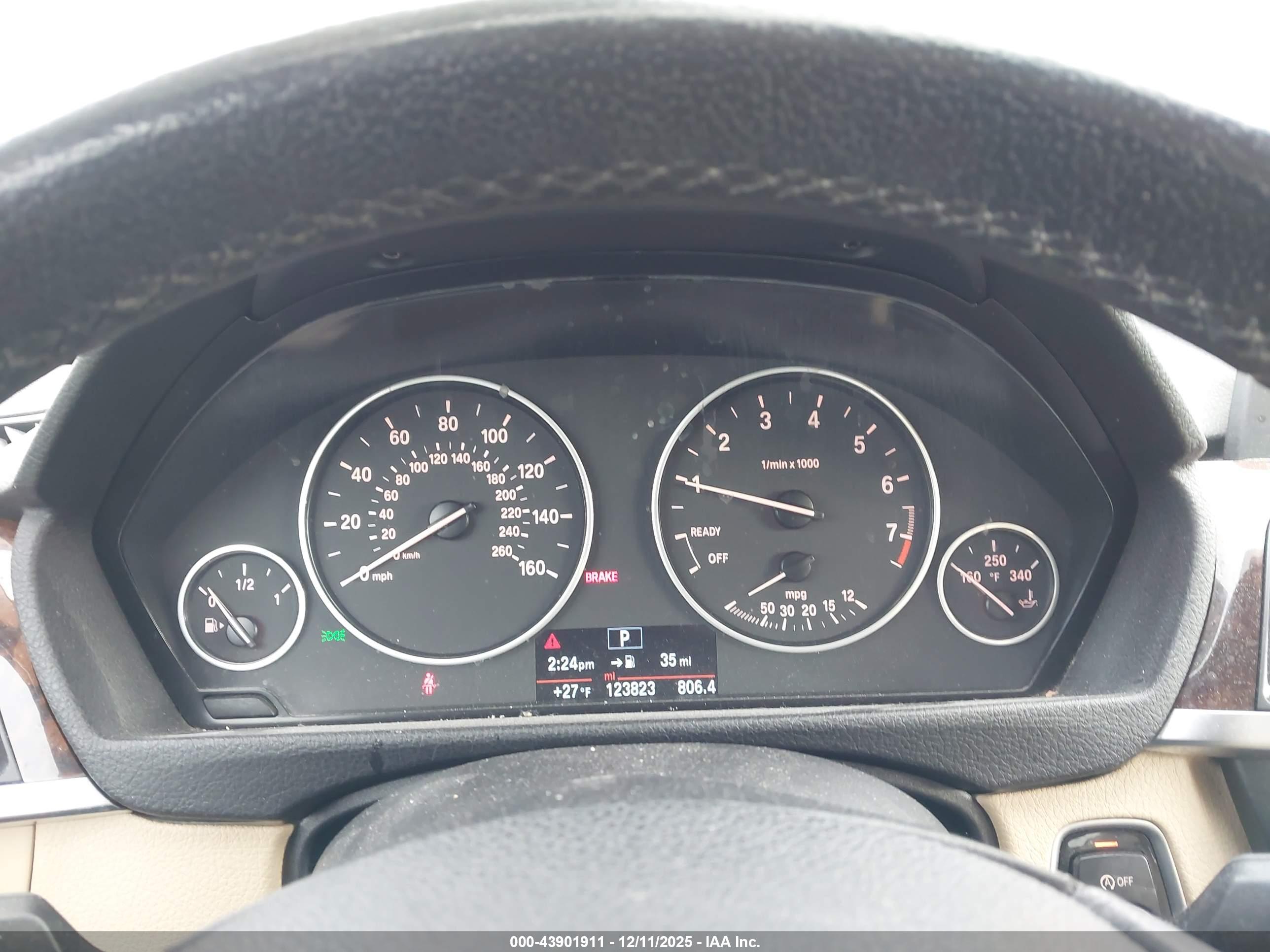 BMW 320I image 7
