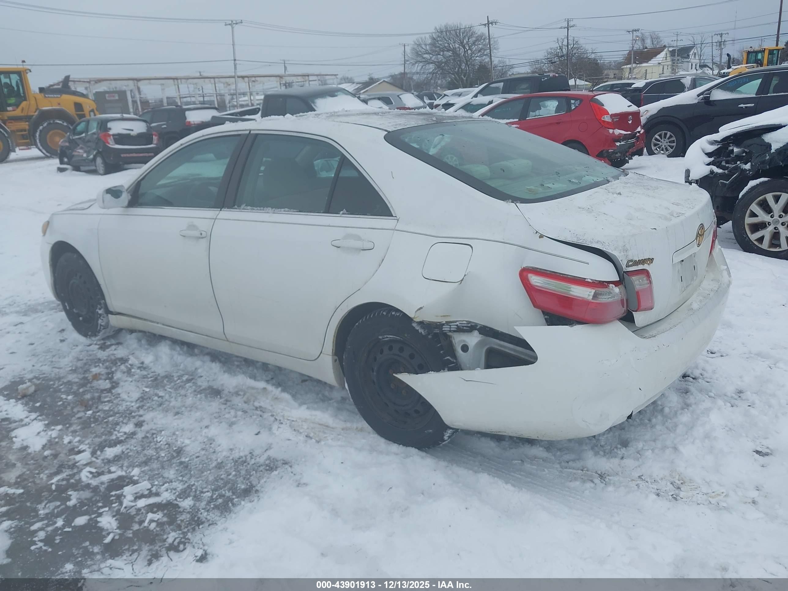 TOYOTA CAMRY image 3