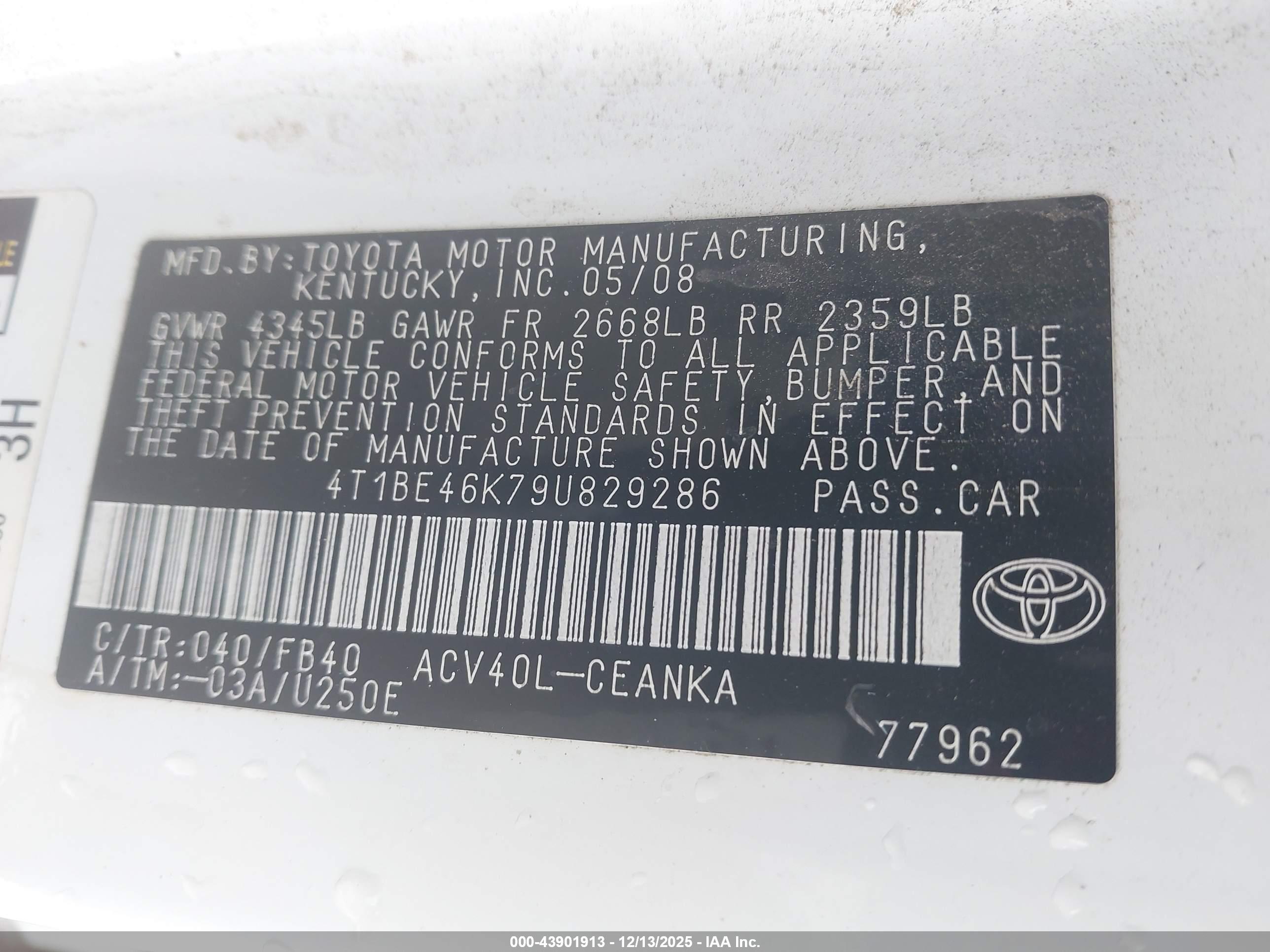 TOYOTA CAMRY image 9