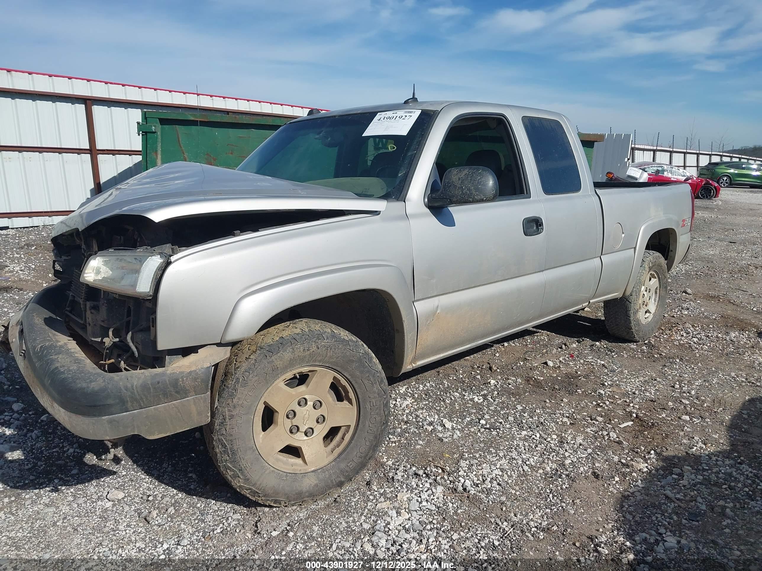 CHEVROLET SILVERADO image 2