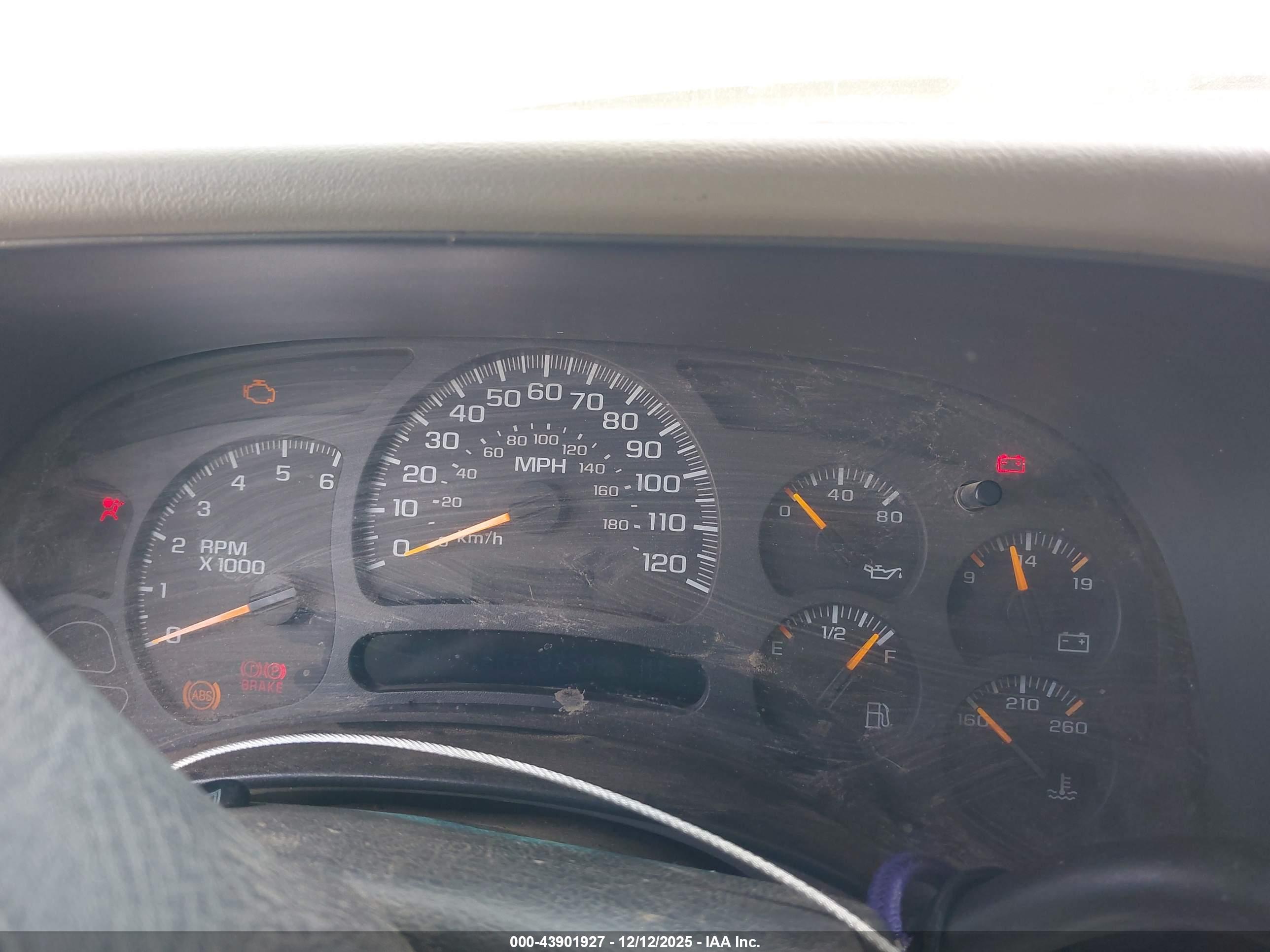 CHEVROLET SILVERADO image 7