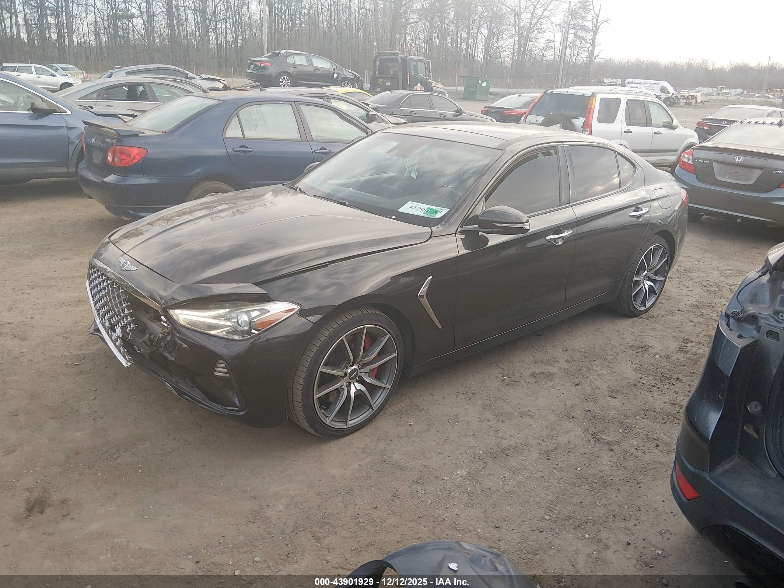GENESIS G70 image 2