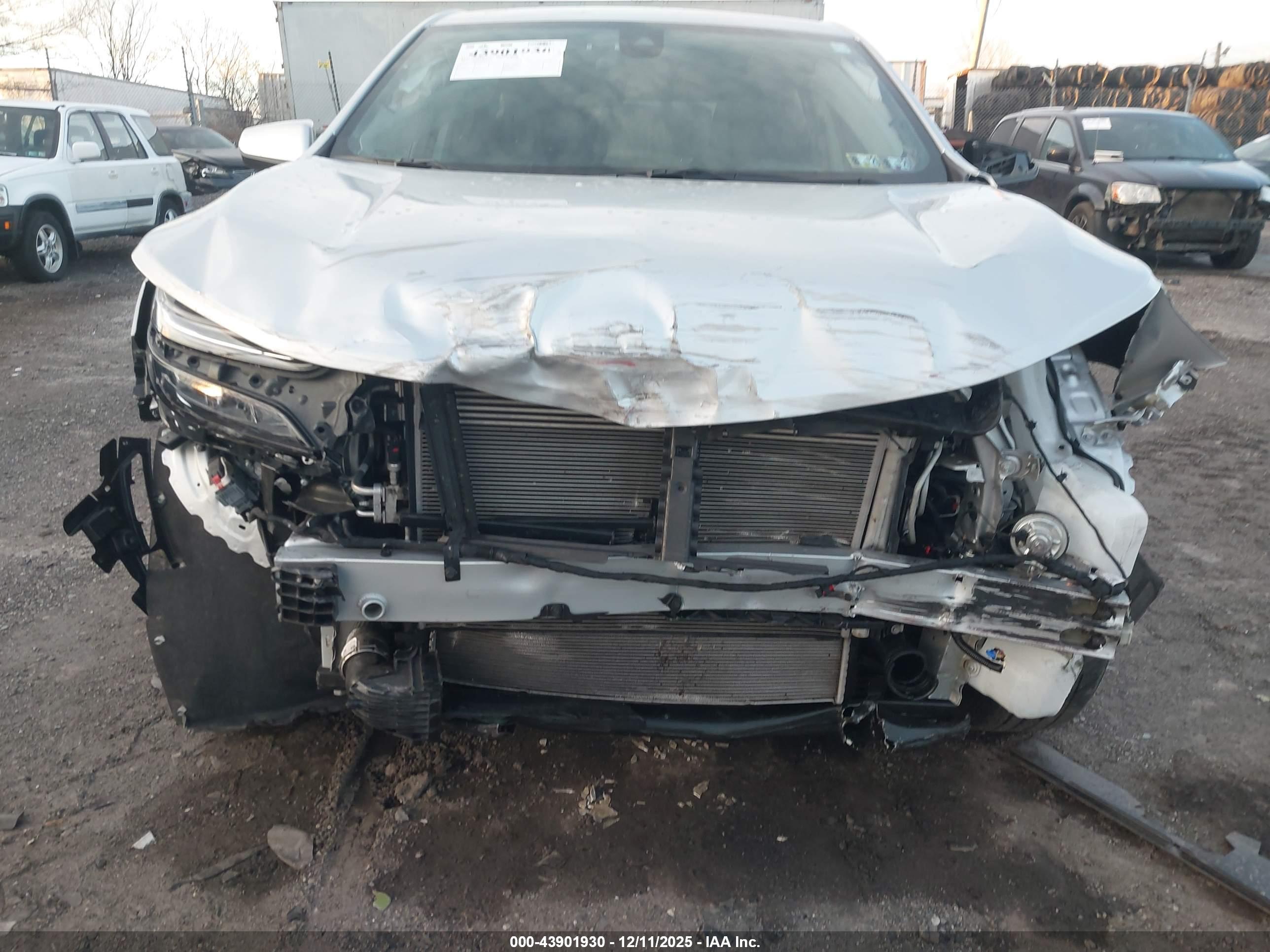 CHEVROLET EQUINOX image 6