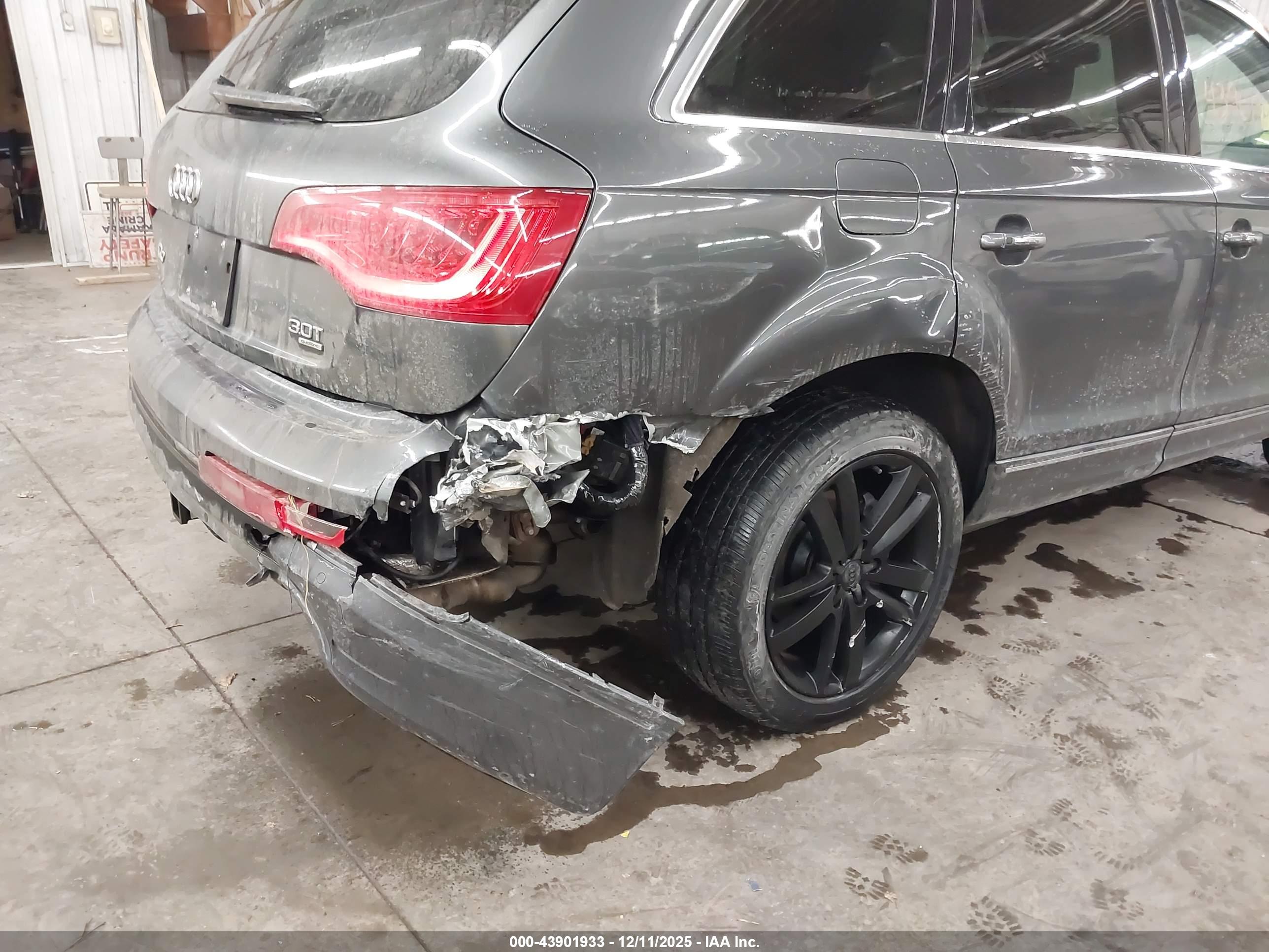 AUDI Q7 image 6