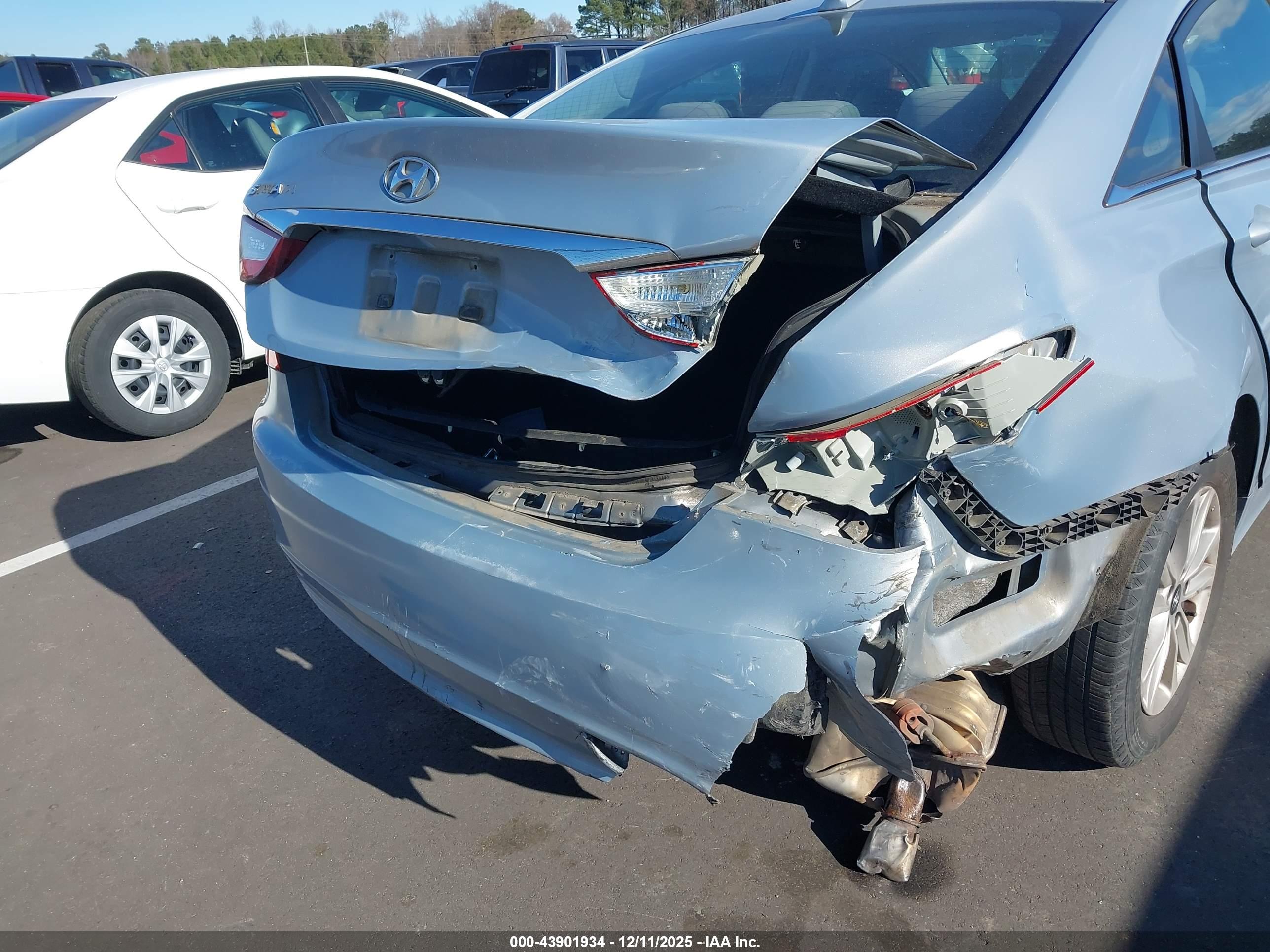 HYUNDAI SONATA image 6