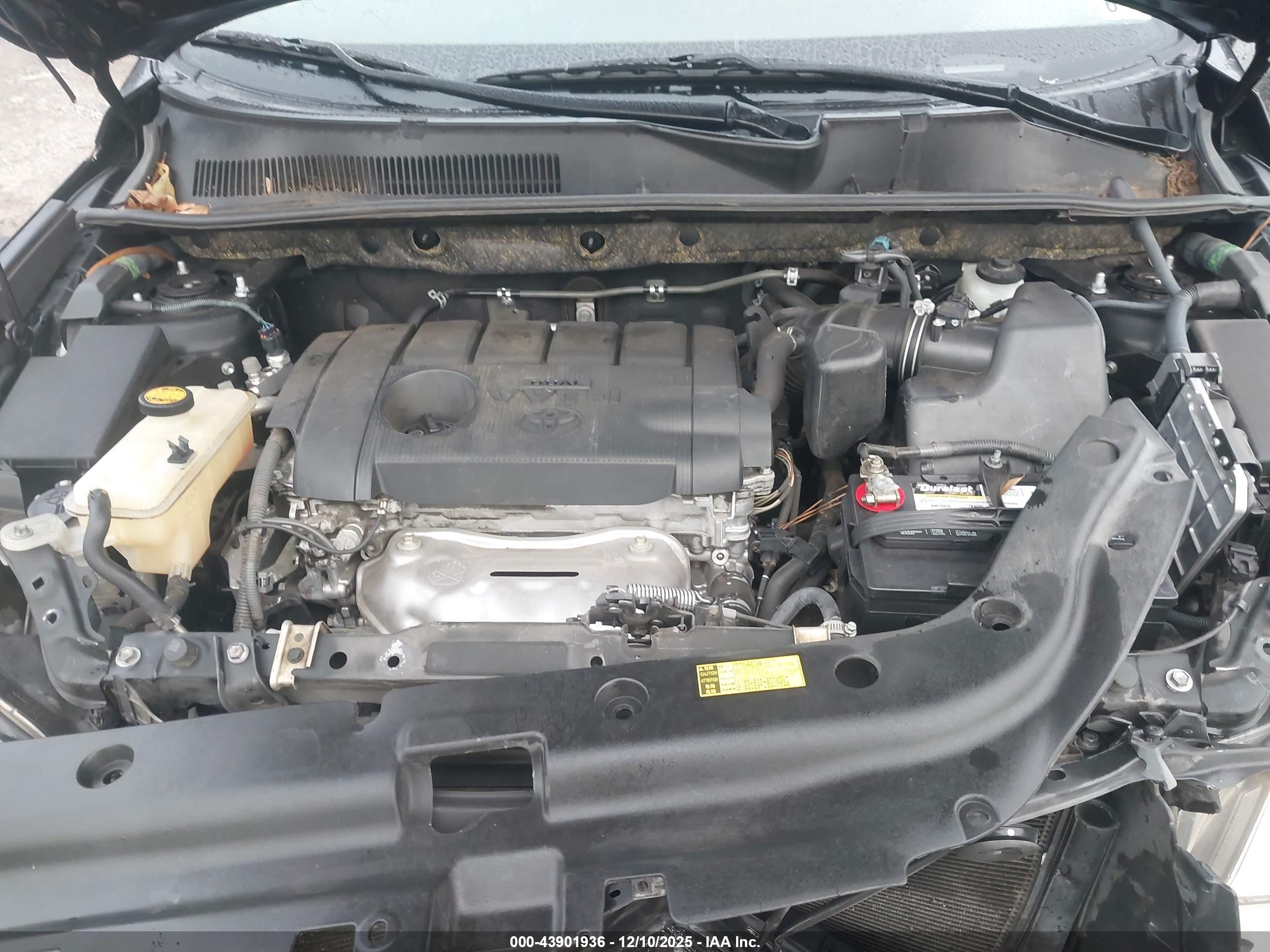 TOYOTA RAV4 image 10