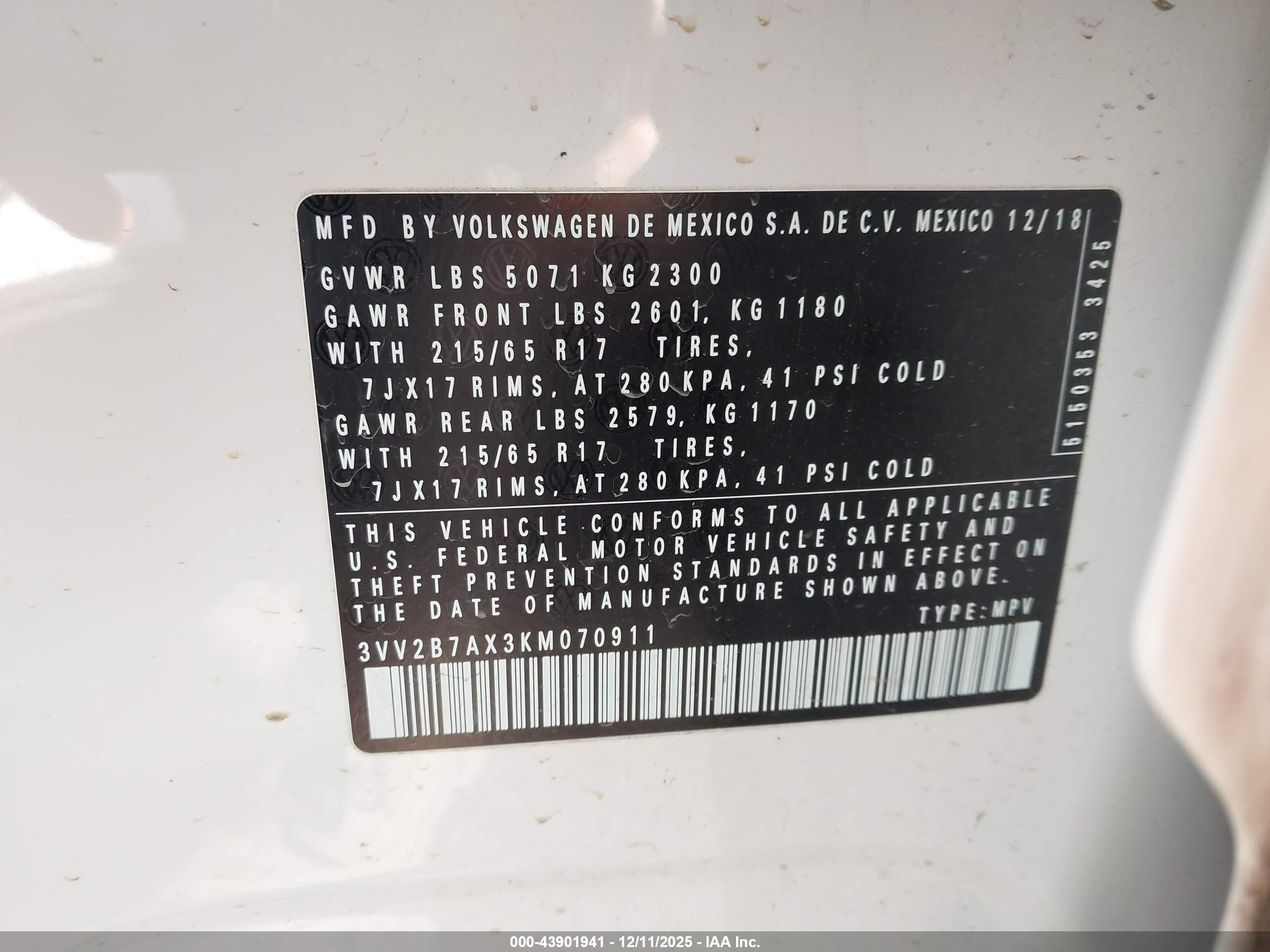 VOLKSWAGEN TIGUAN image 9