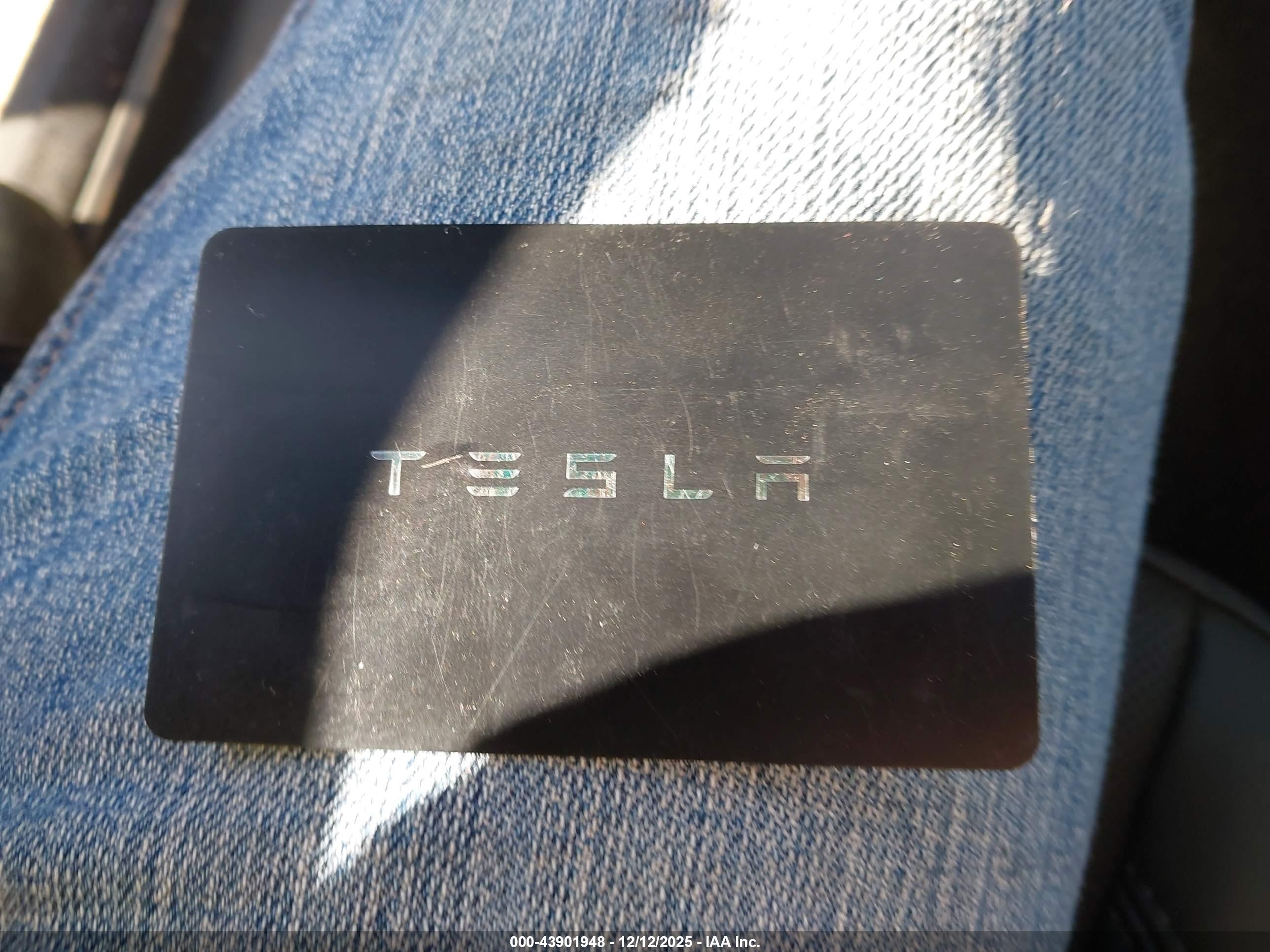 TESLA MODEL image 11