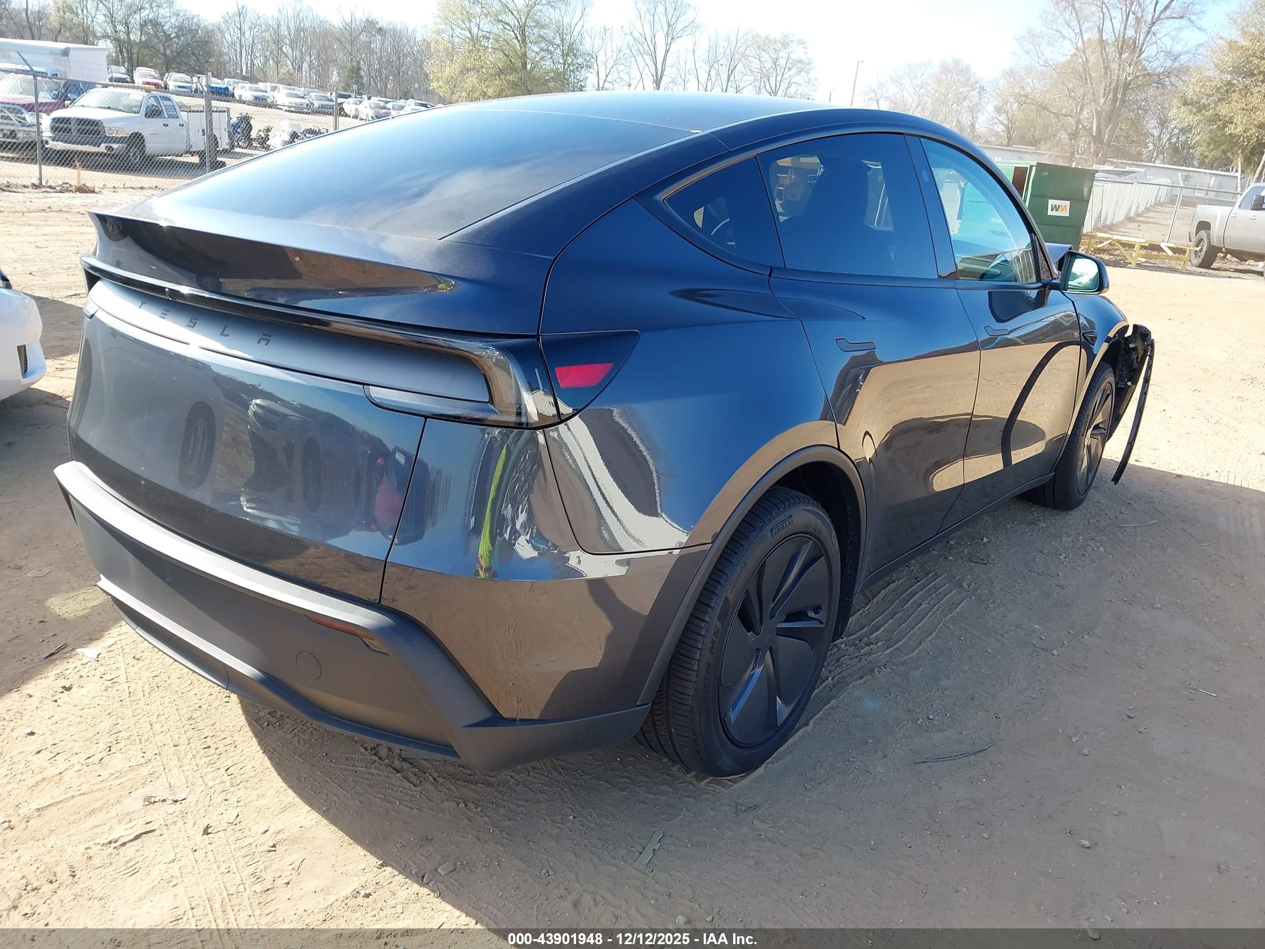 TESLA MODEL image 4