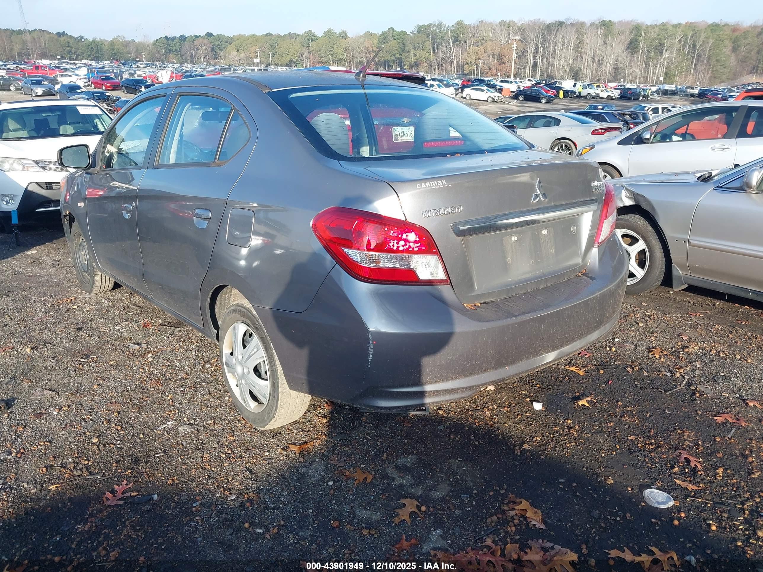 MITSUBISHI MIRAGE image 3