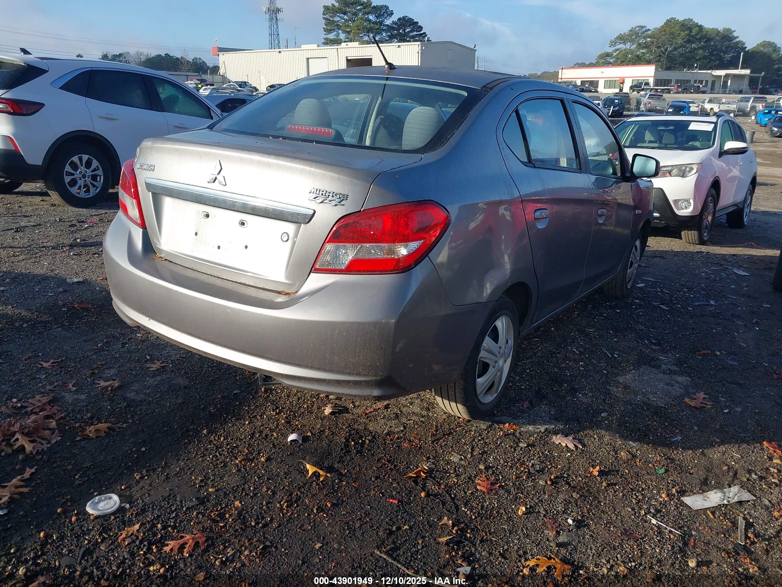 MITSUBISHI MIRAGE image 4