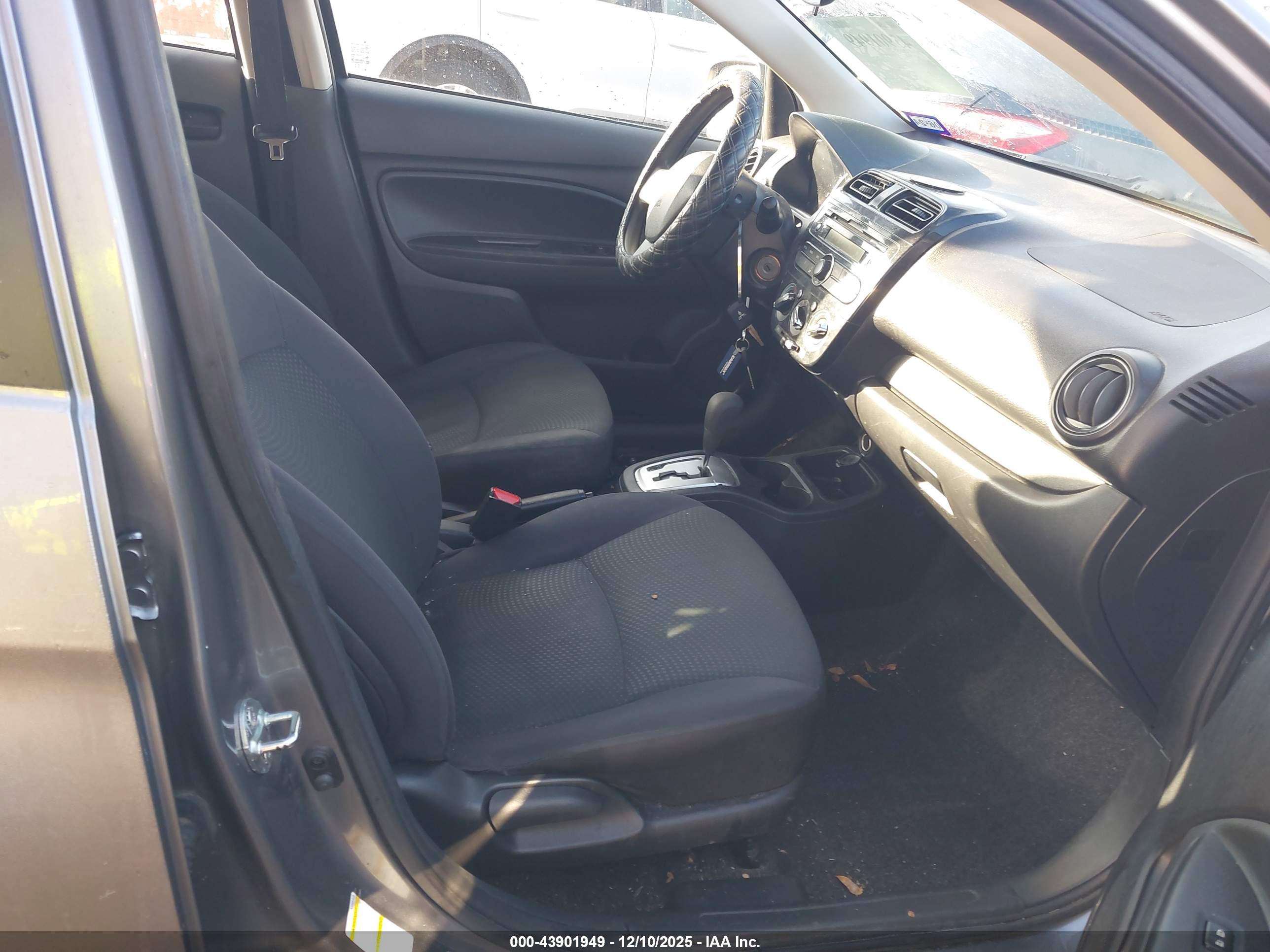MITSUBISHI MIRAGE image 5