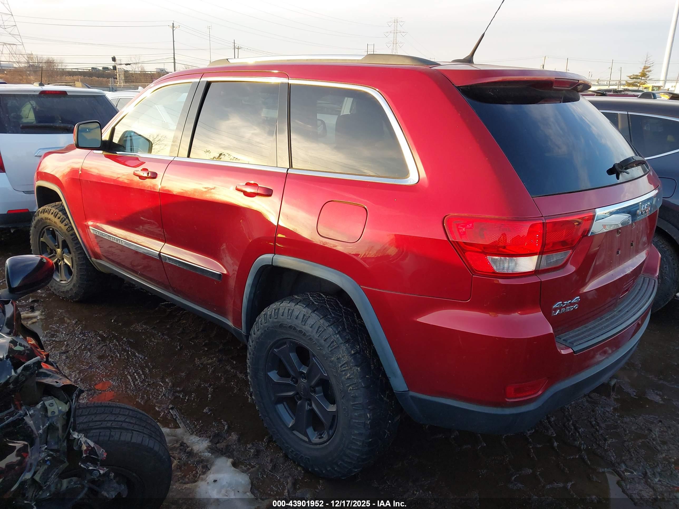 JEEP GRAND image 3
