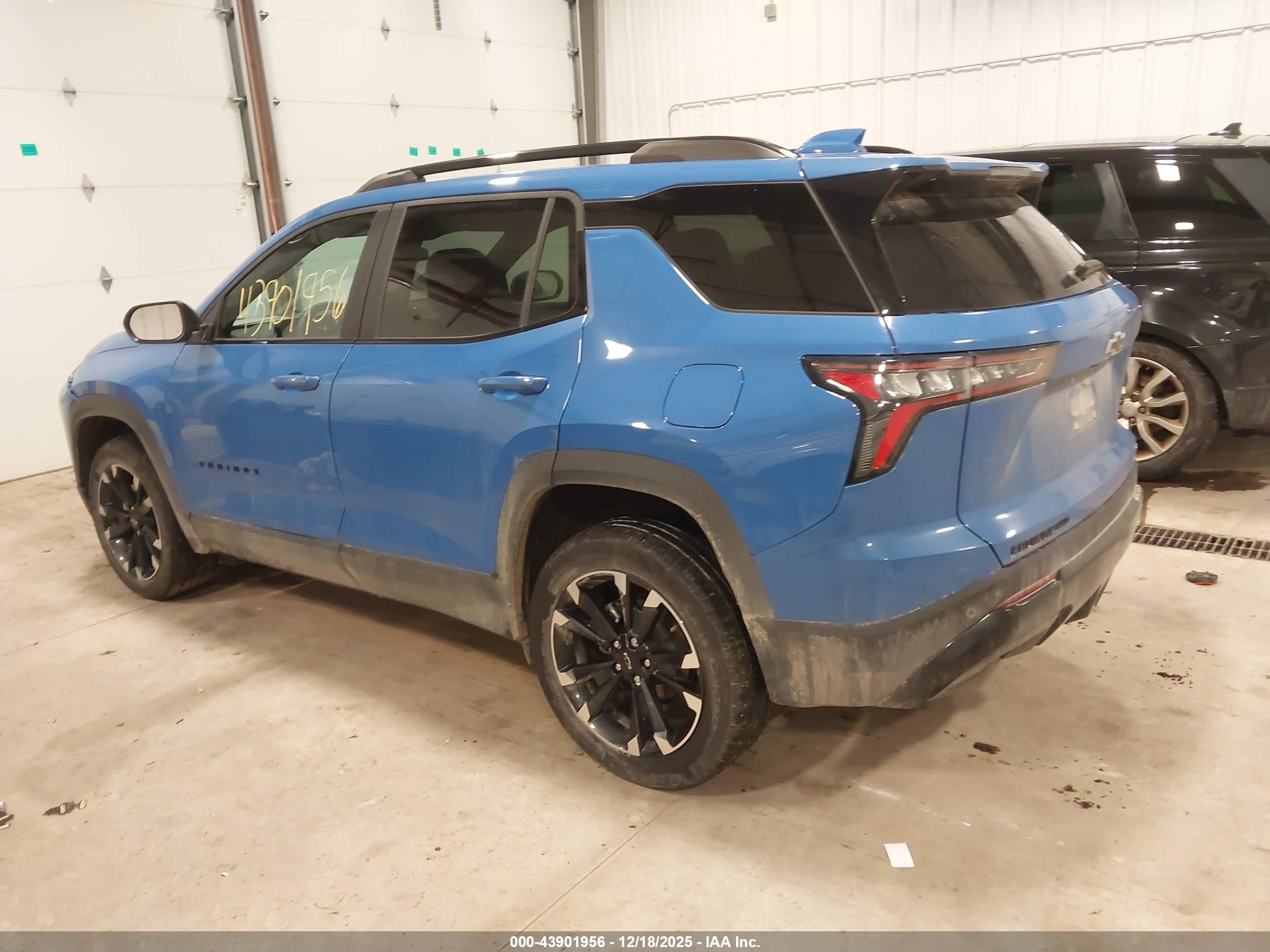 CHEVROLET EQUINOX image 3