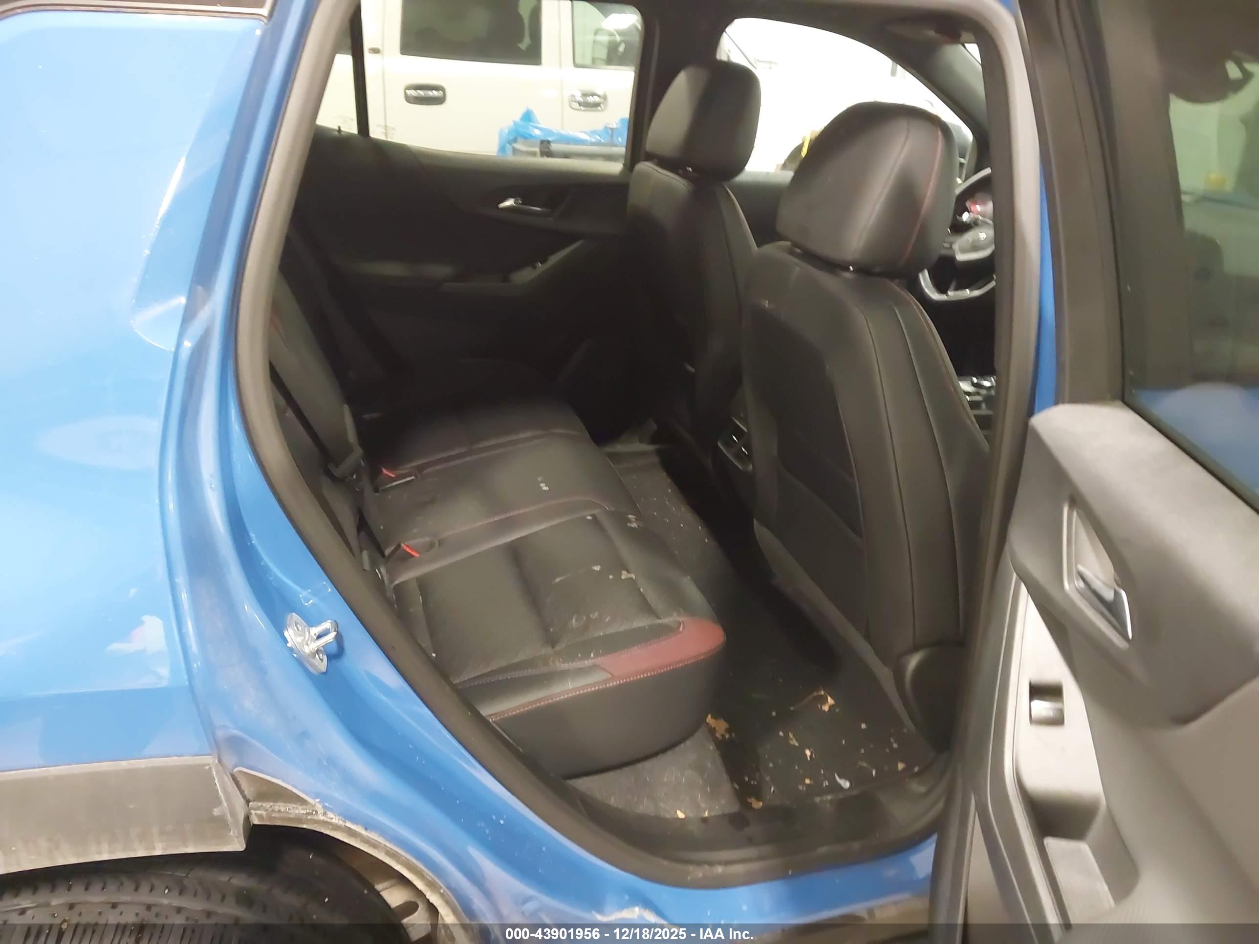 CHEVROLET EQUINOX image 8