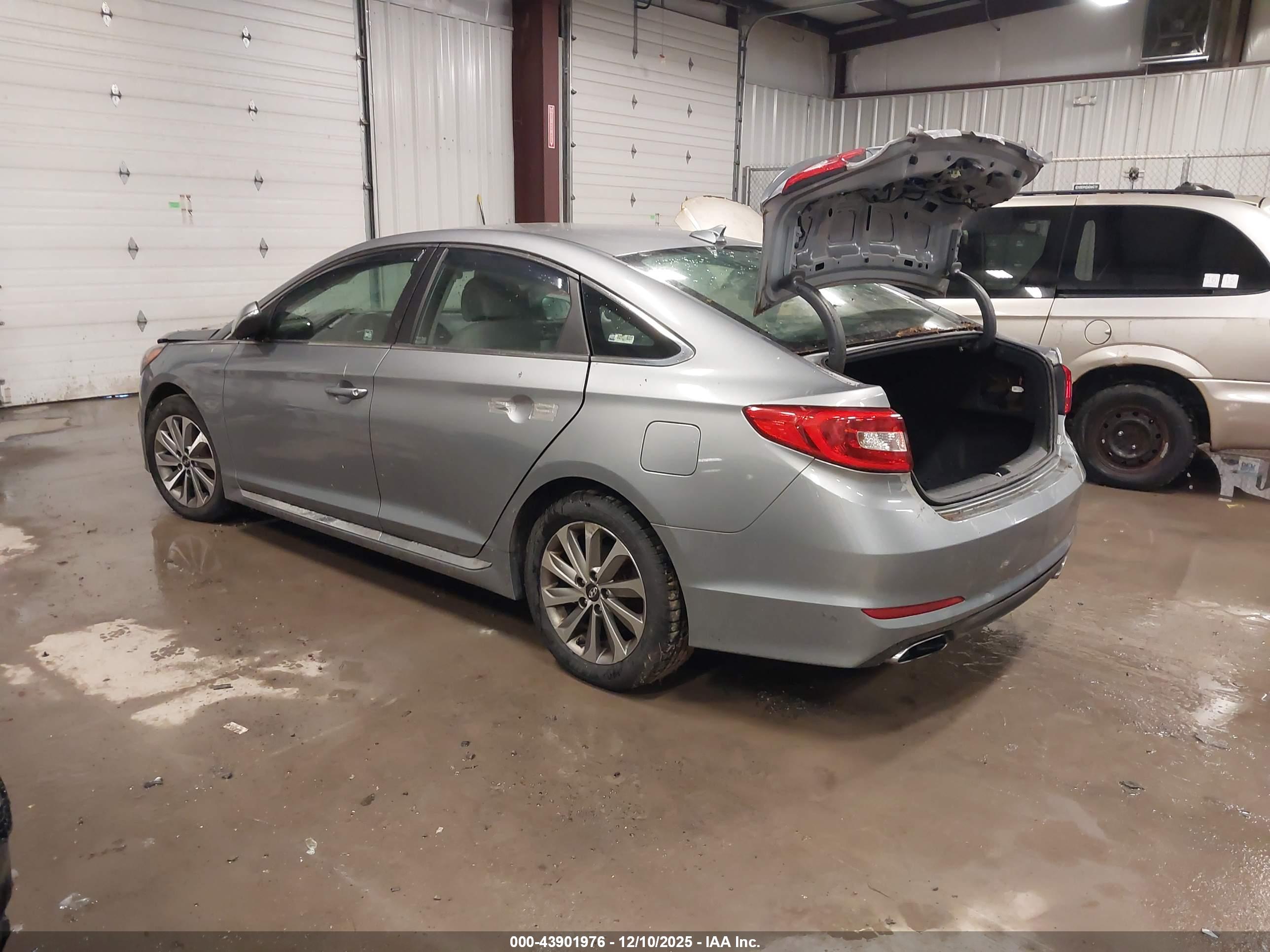 HYUNDAI SONATA image 3