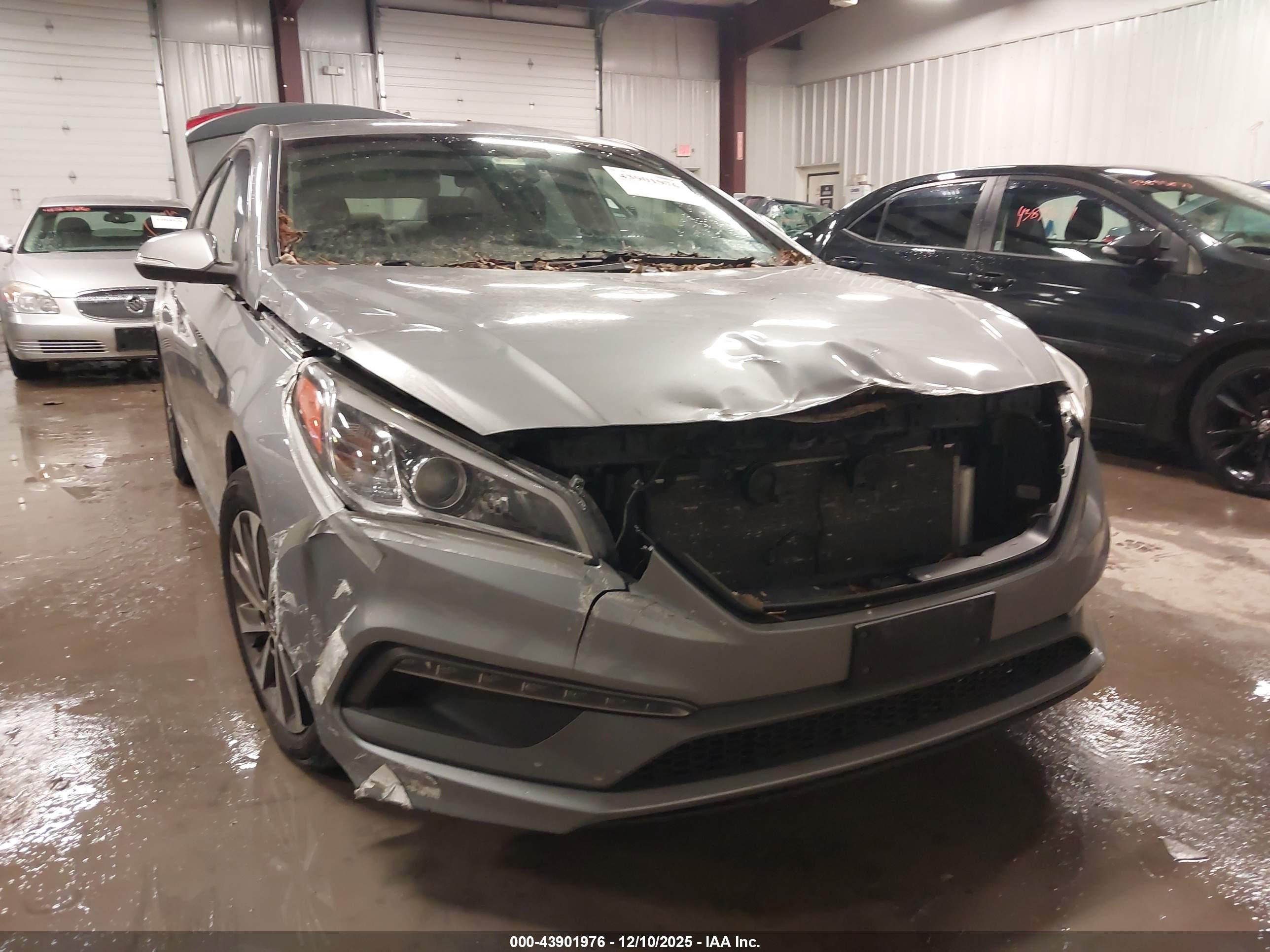 HYUNDAI SONATA image 6