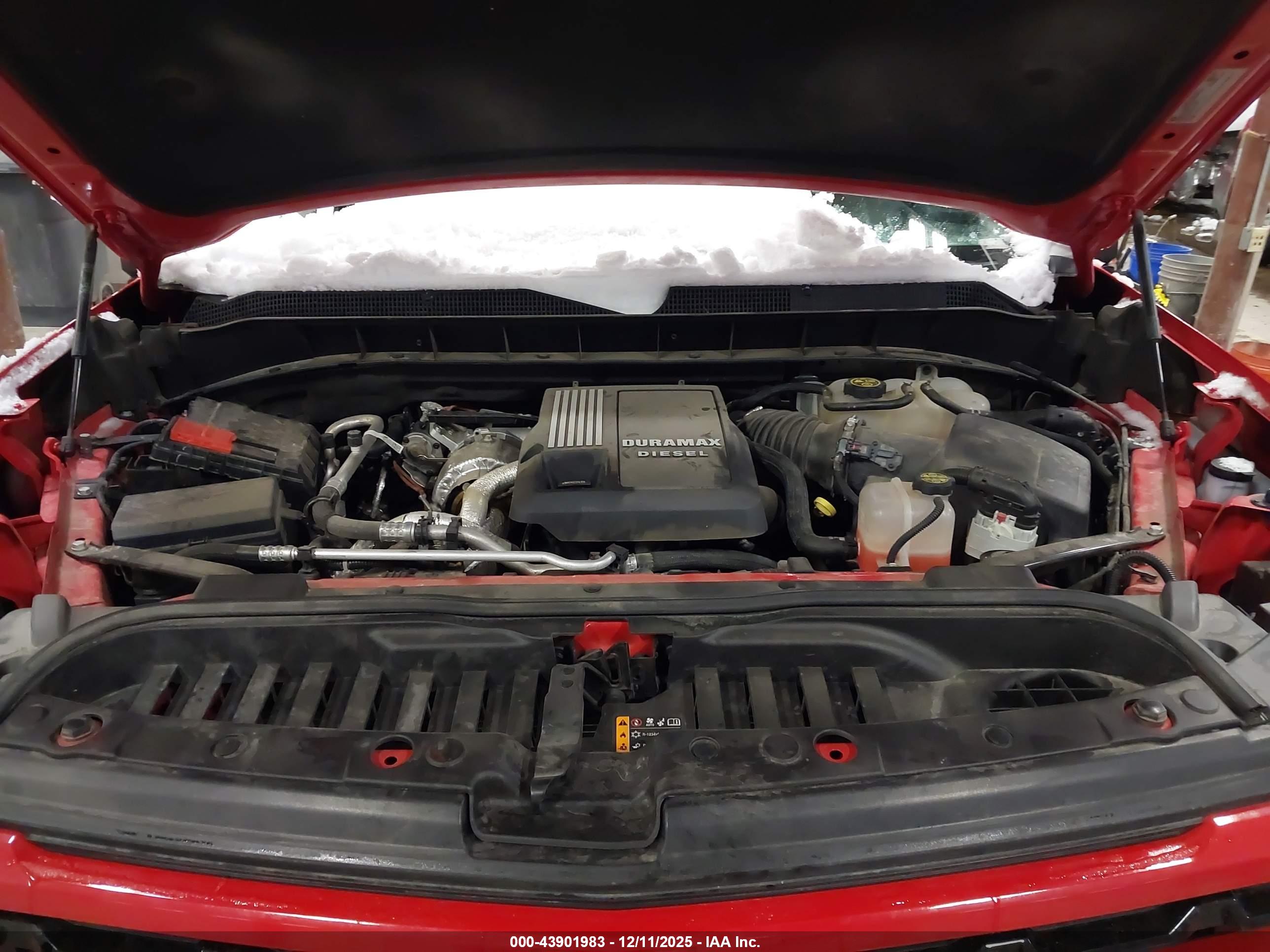 CHEVROLET SILVERADO image 10