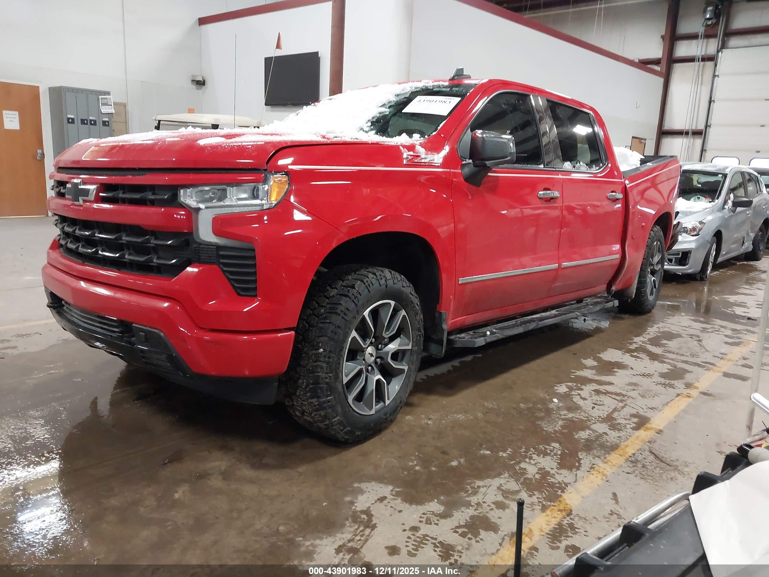 CHEVROLET SILVERADO image 2