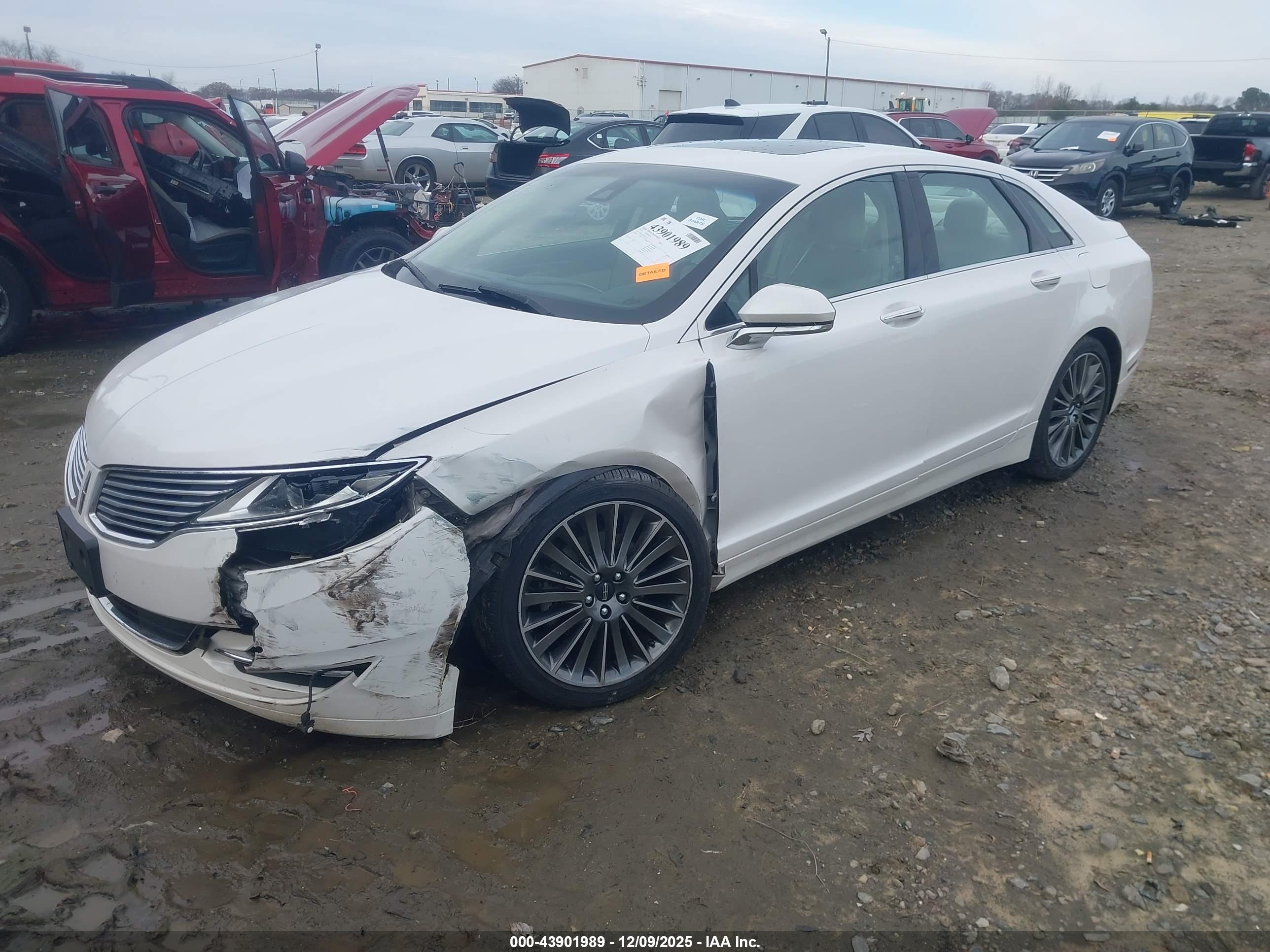 LINCOLN MKZ image 2