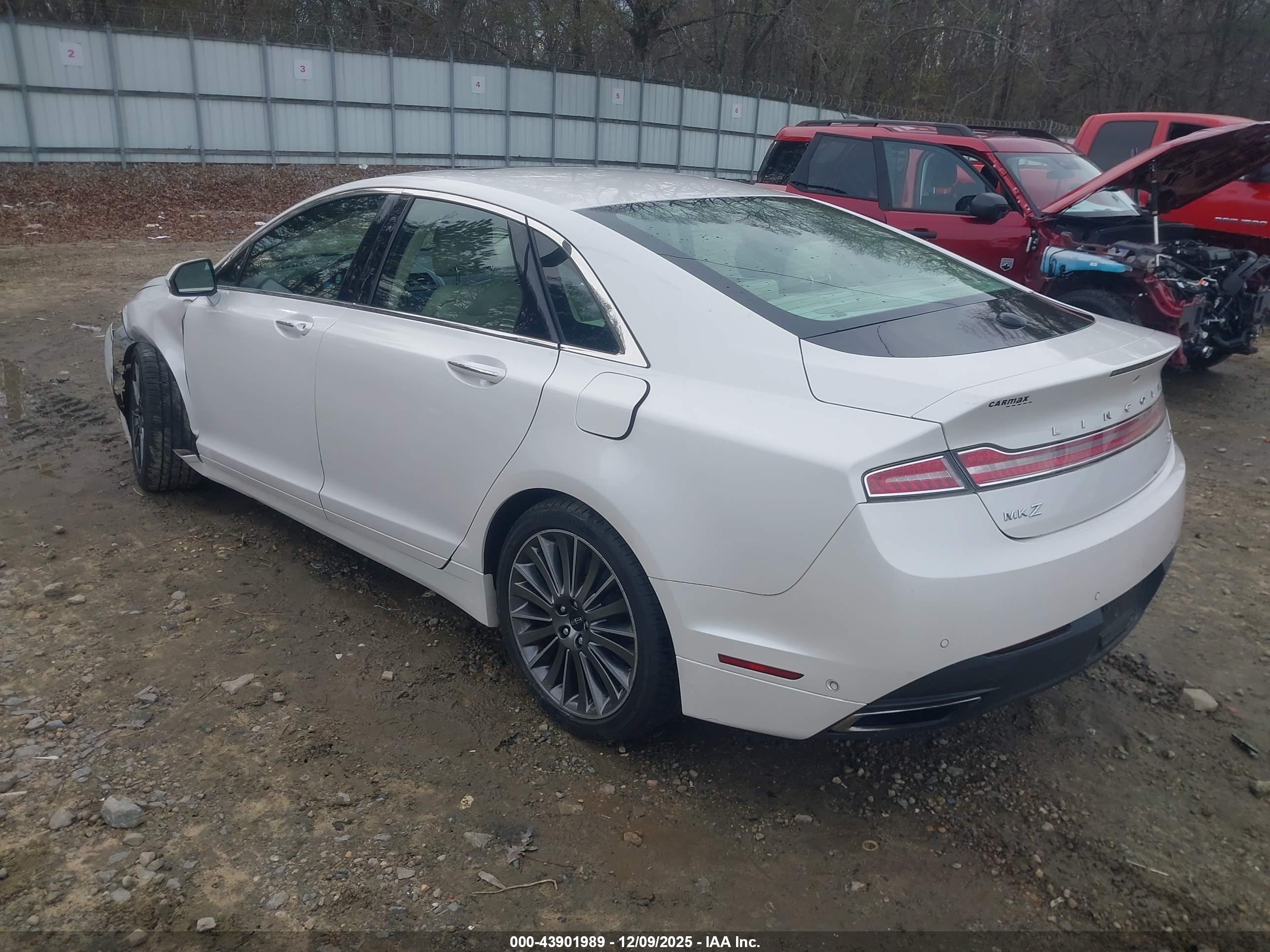 LINCOLN MKZ image 3