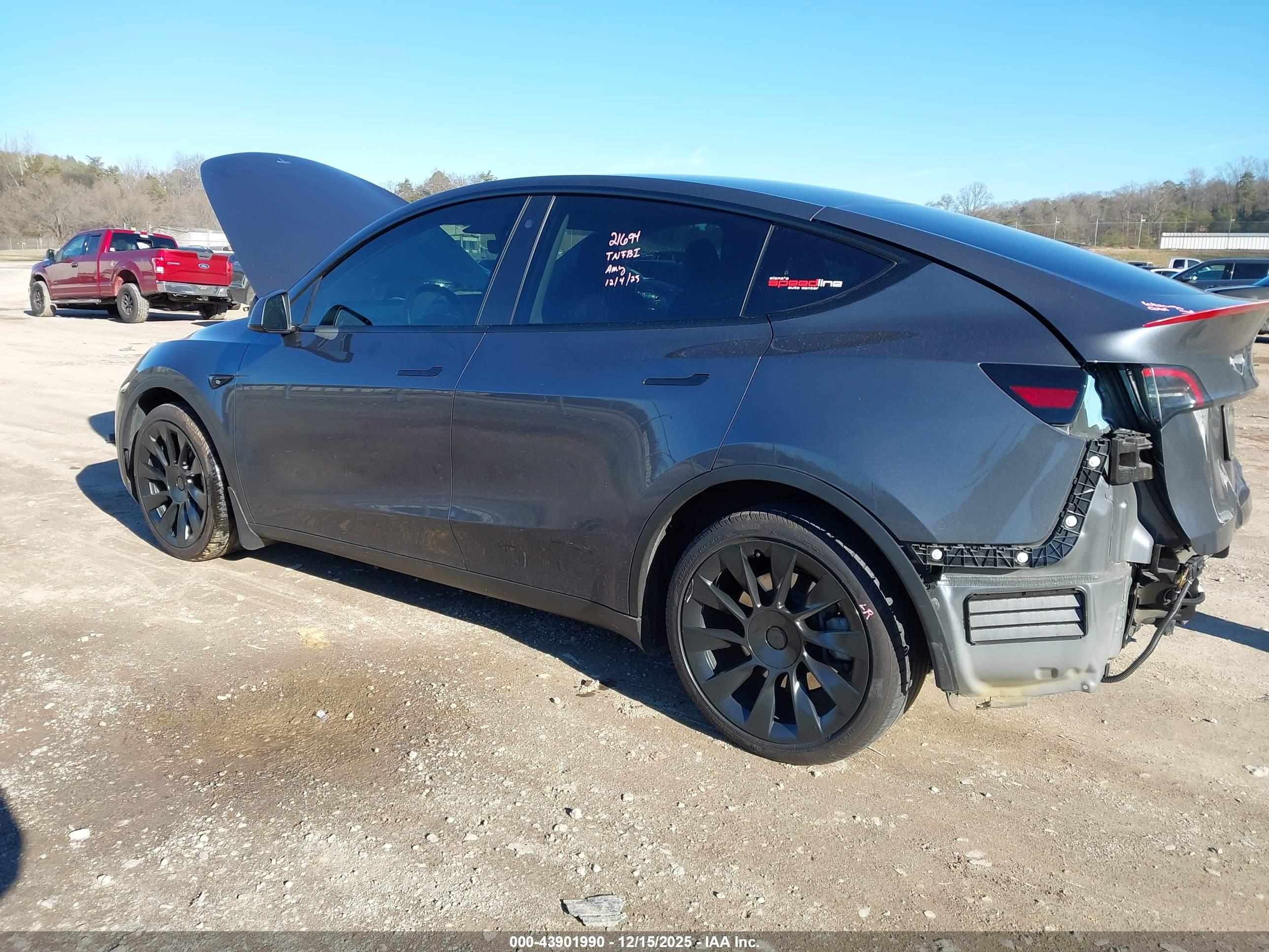 TESLA MODEL image 3