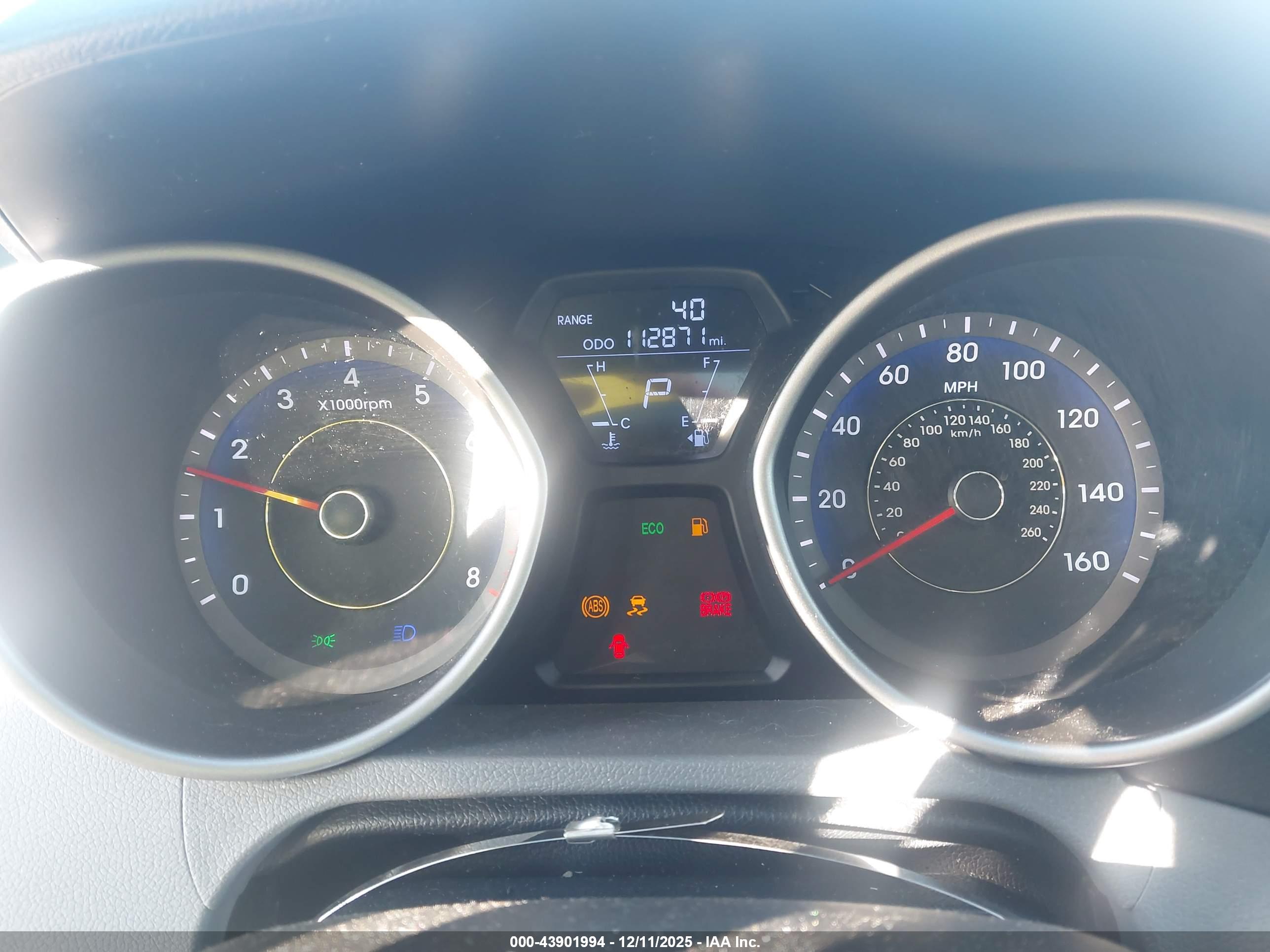 HYUNDAI ELANTRA image 7