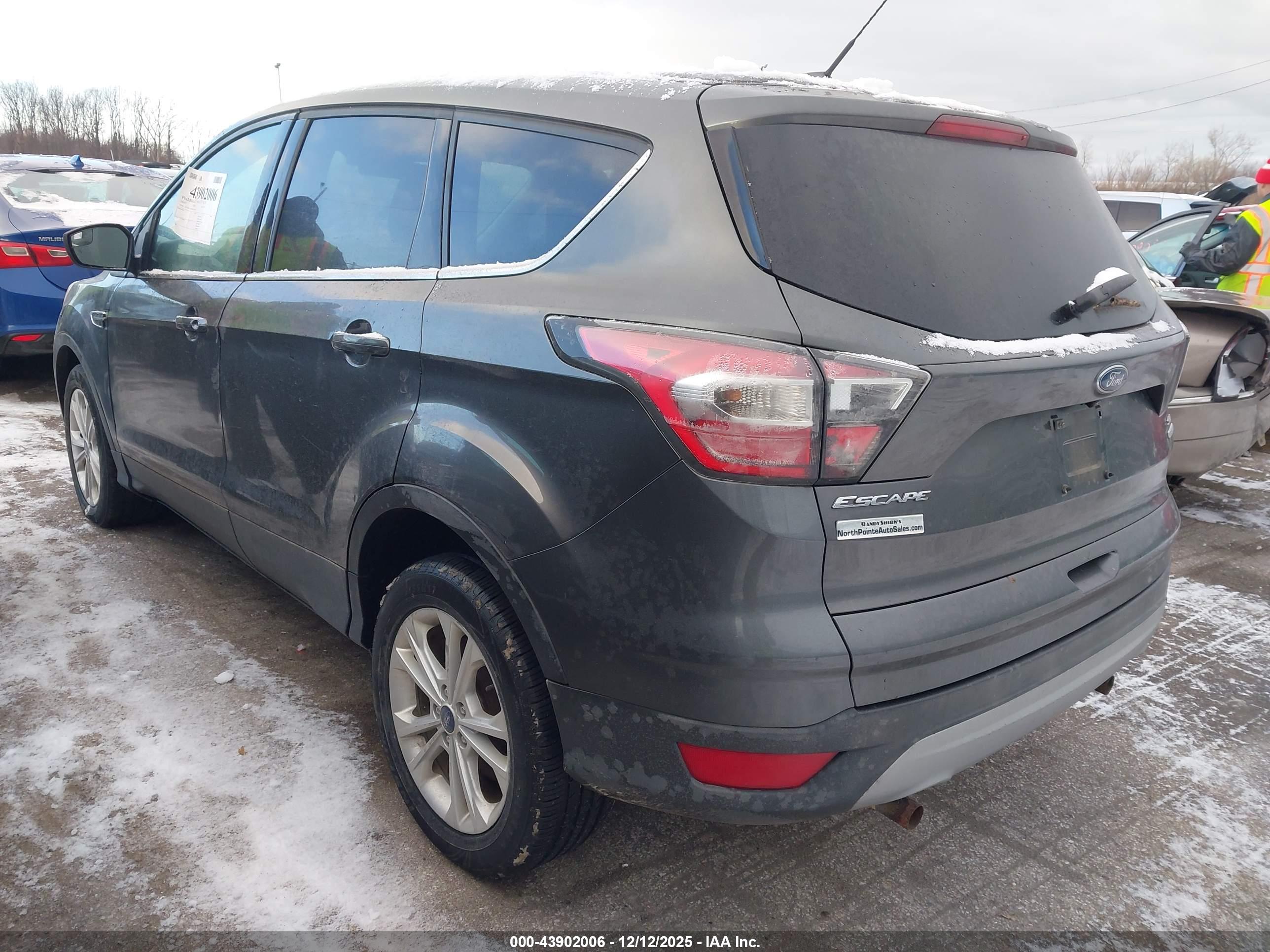 FORD ESCAPE image 3