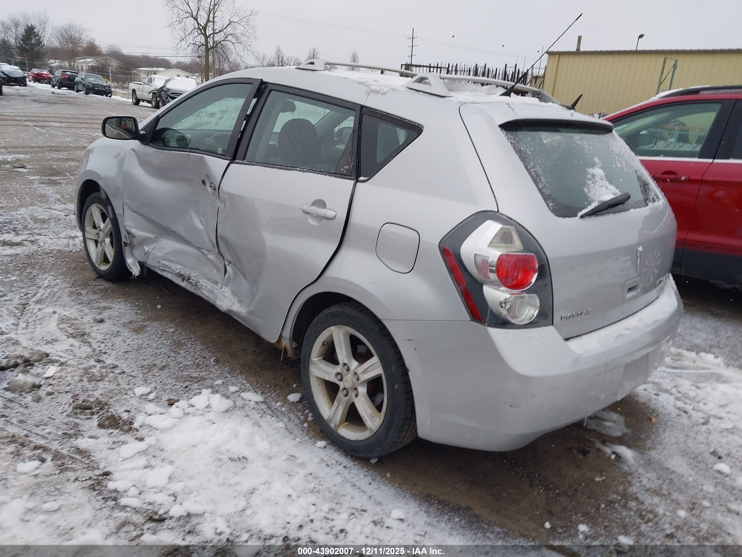 PONTIAC VIBE image 3