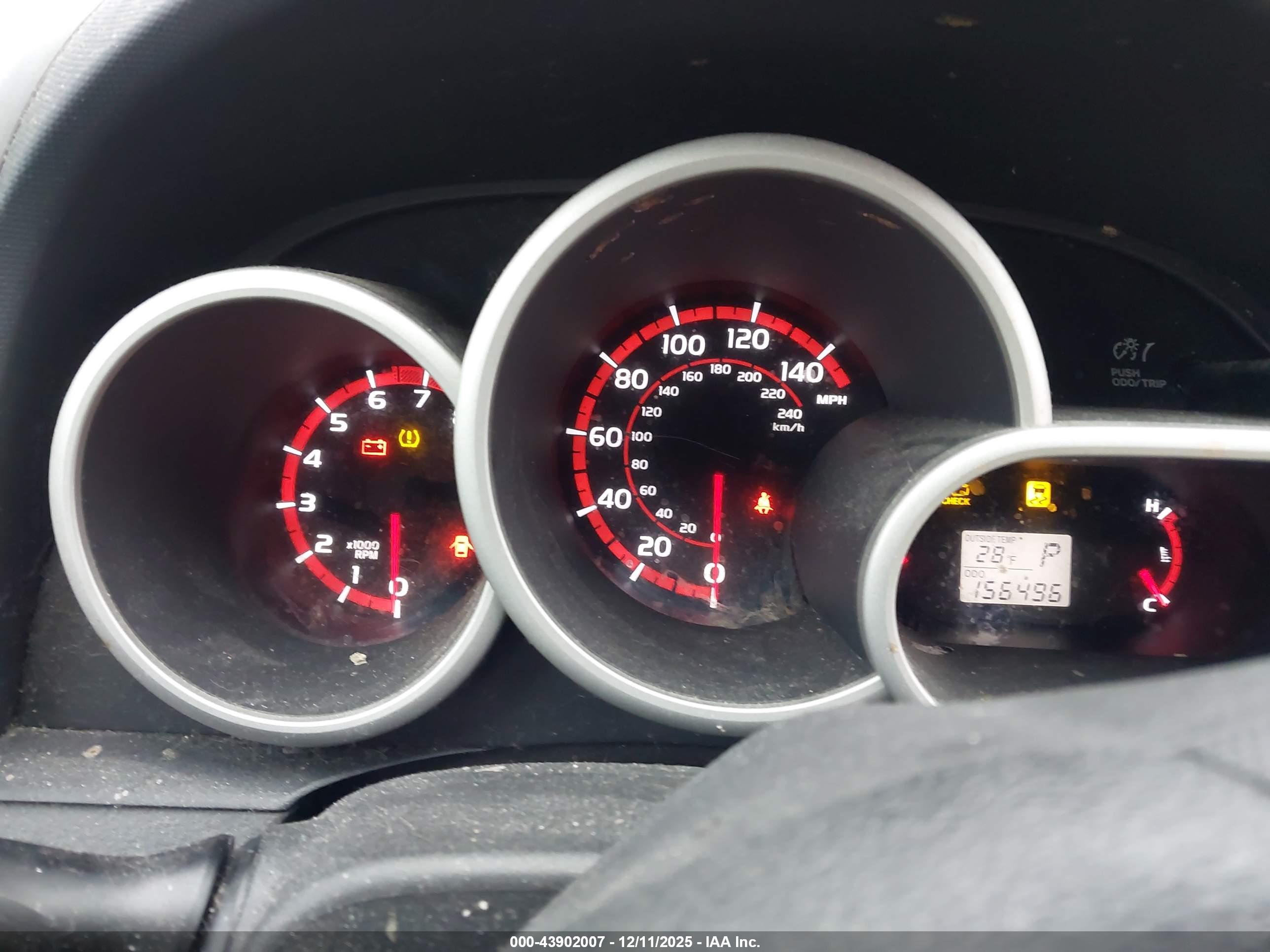 PONTIAC VIBE image 7