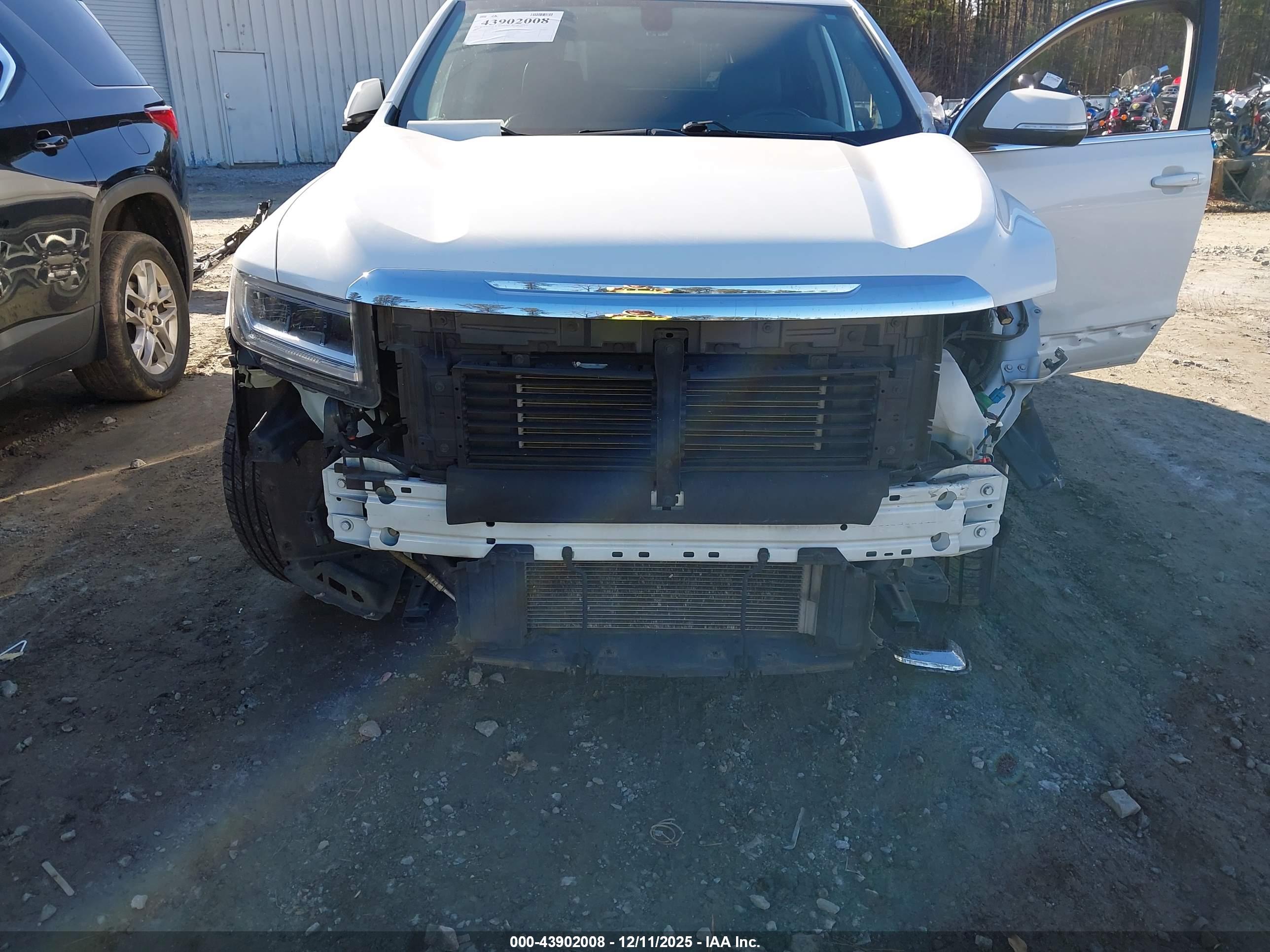 GMC ACADIA image 6