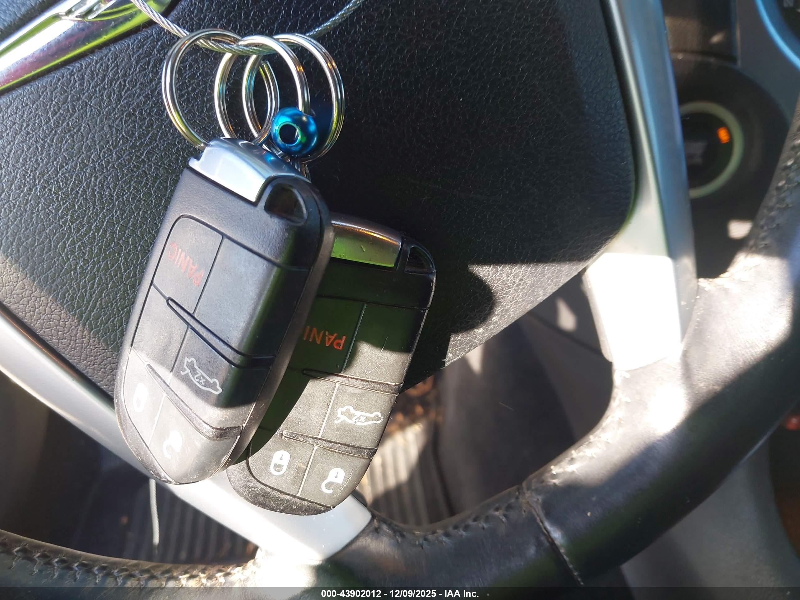 CHRYSLER 300 image 11