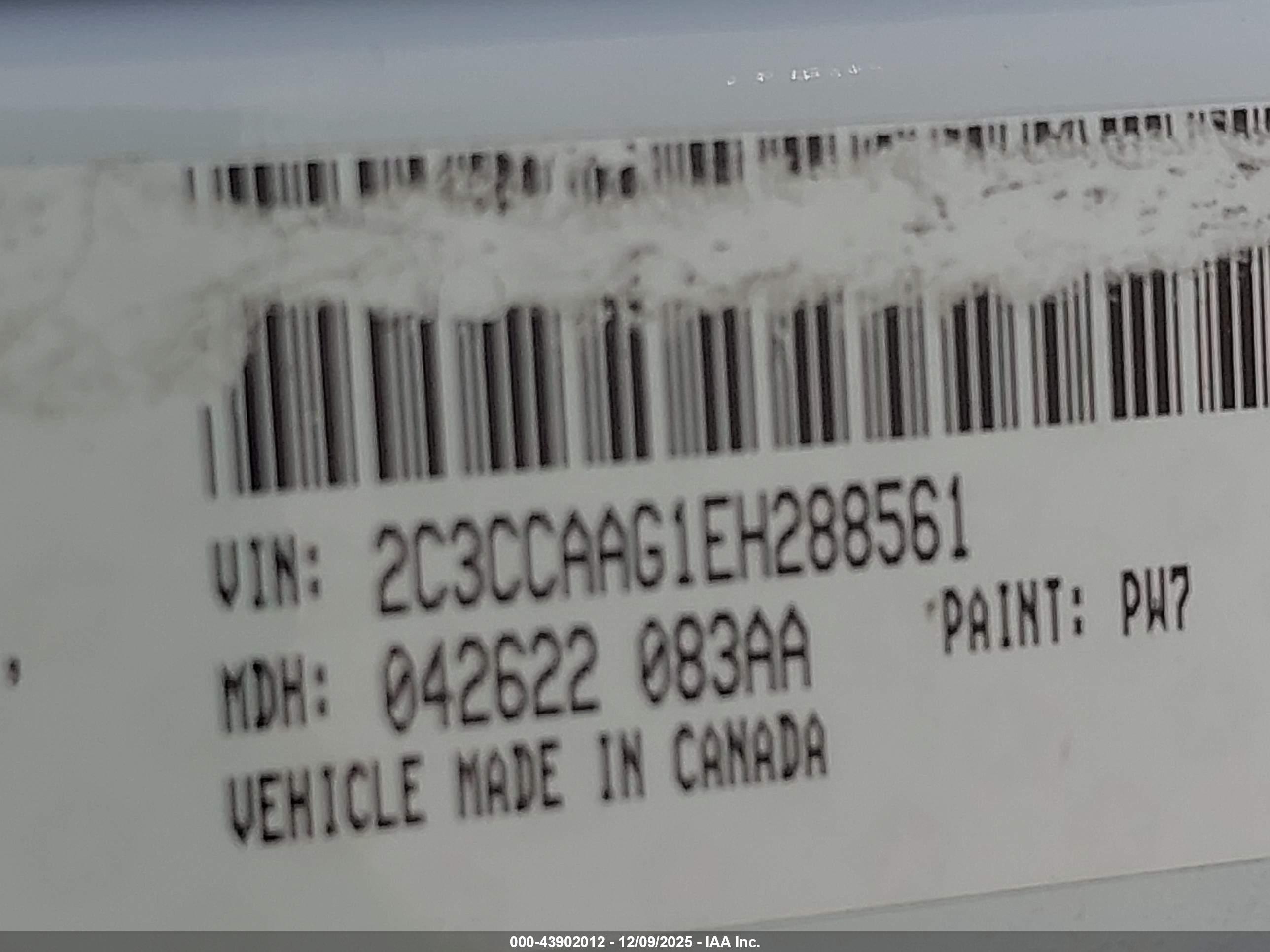 CHRYSLER 300 image 9