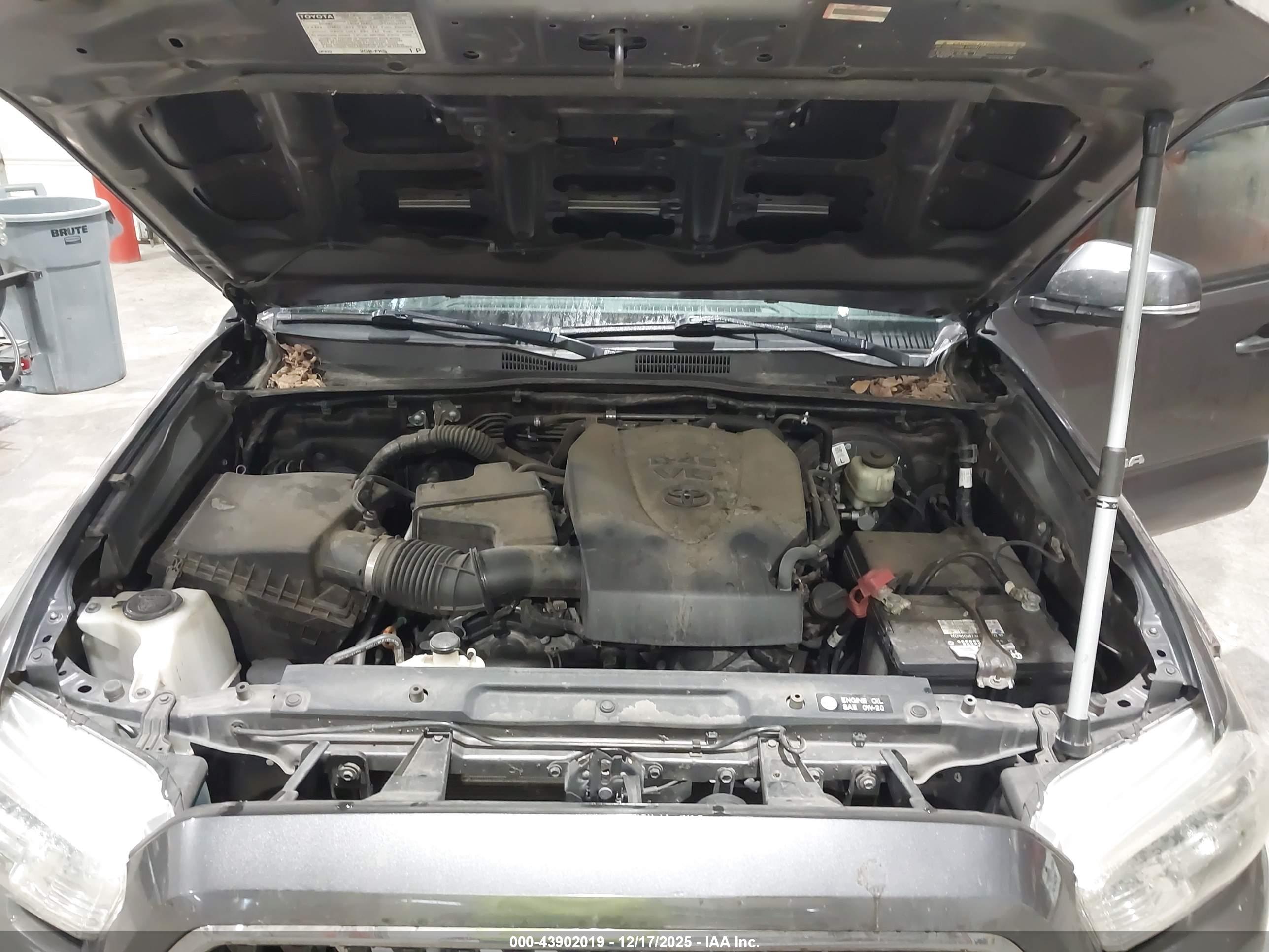 TOYOTA TACOMA image 10