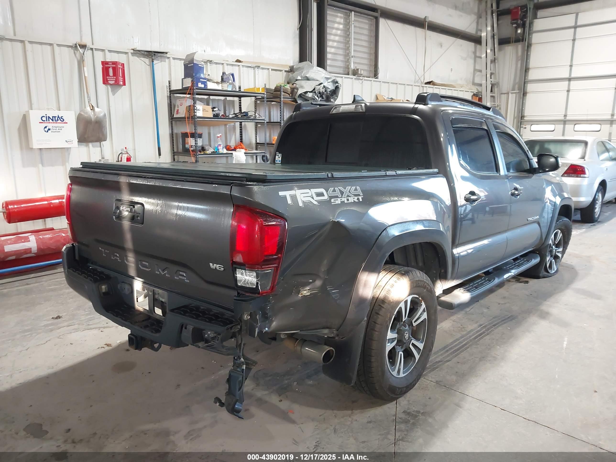 TOYOTA TACOMA image 4