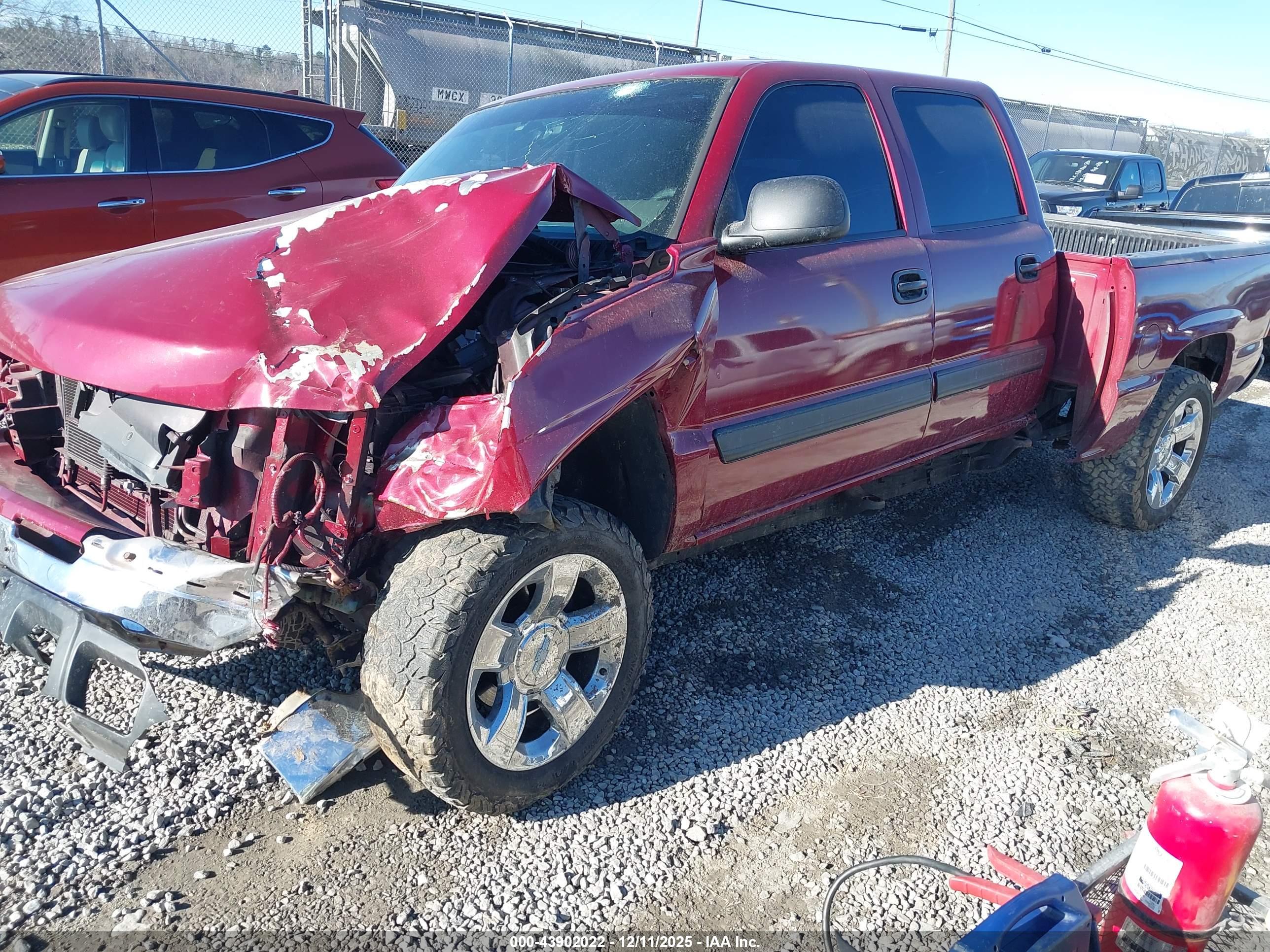CHEVROLET SILVERADO image 2