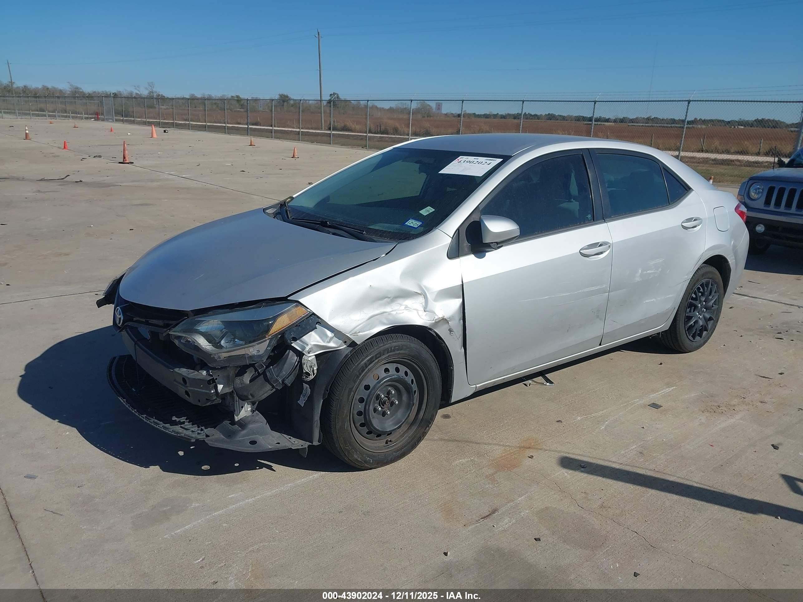 TOYOTA COROLLA image 2