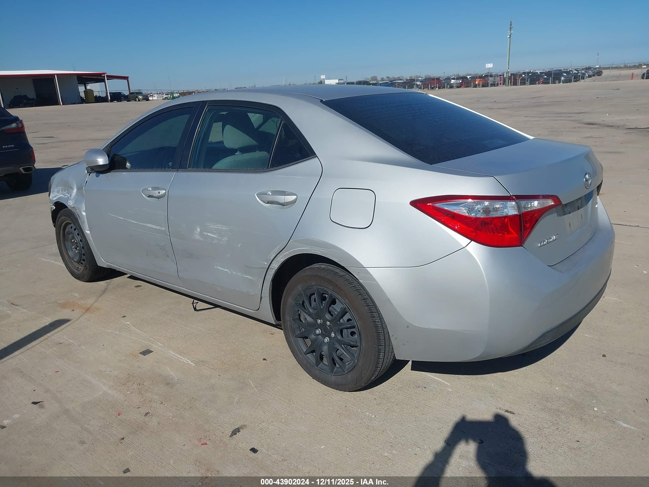 TOYOTA COROLLA image 3