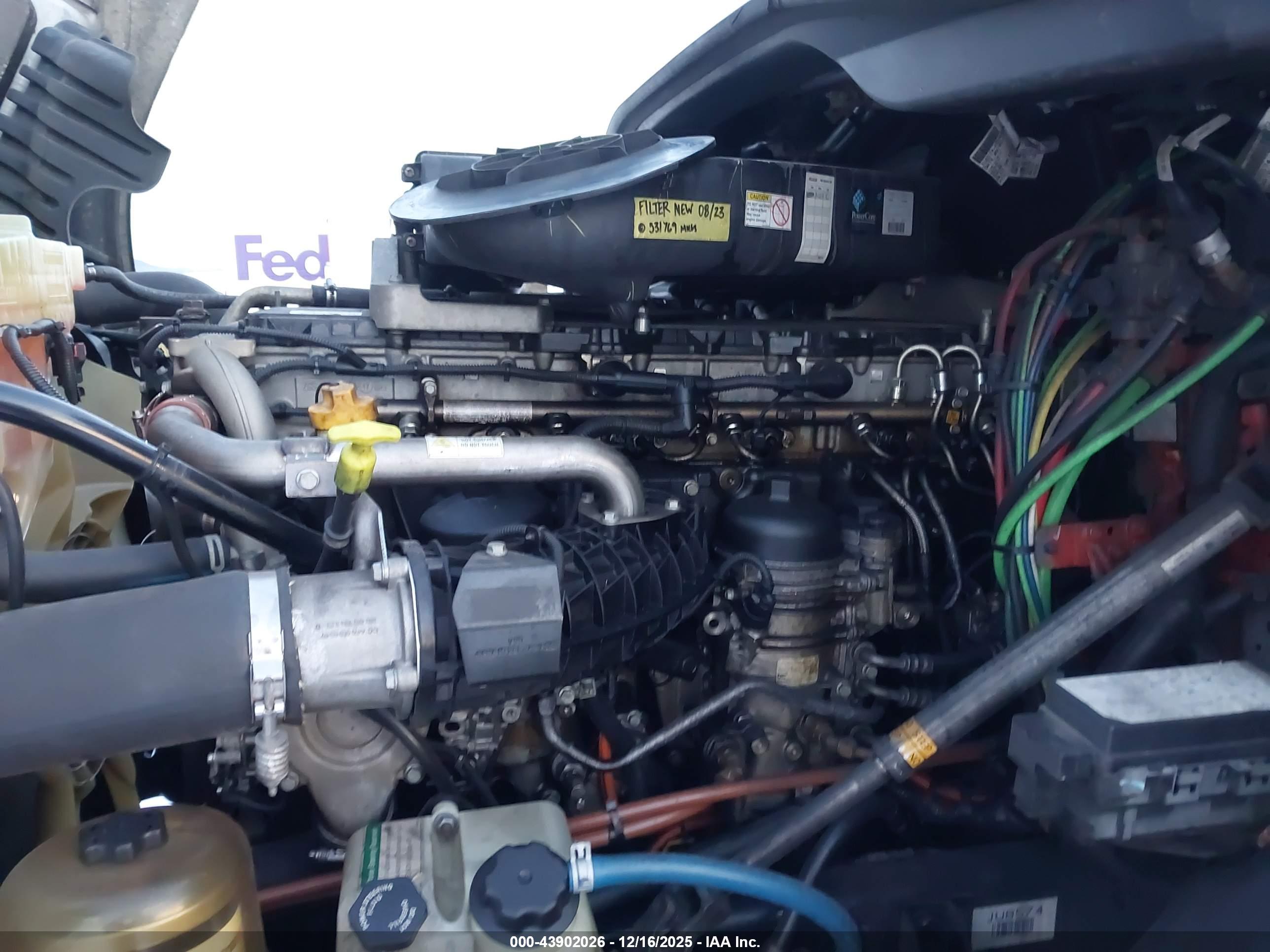 FREIGHTLINER CASCADIA image 10