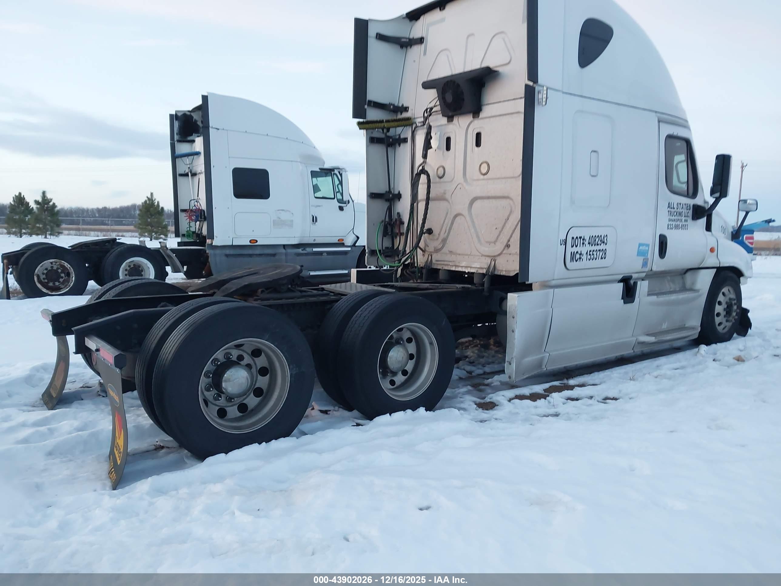 FREIGHTLINER CASCADIA image 4