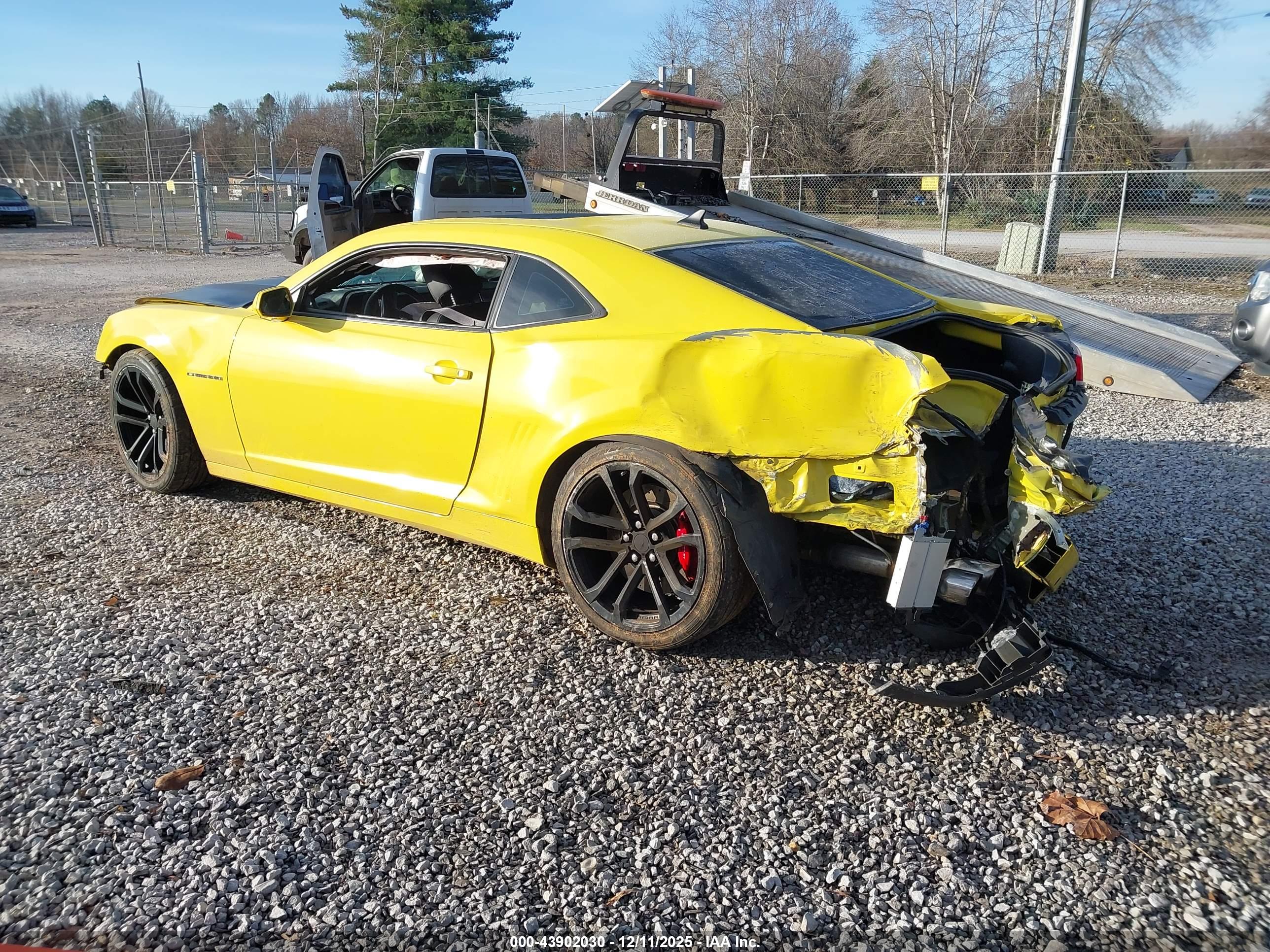 CHEVROLET CAMARO image 3