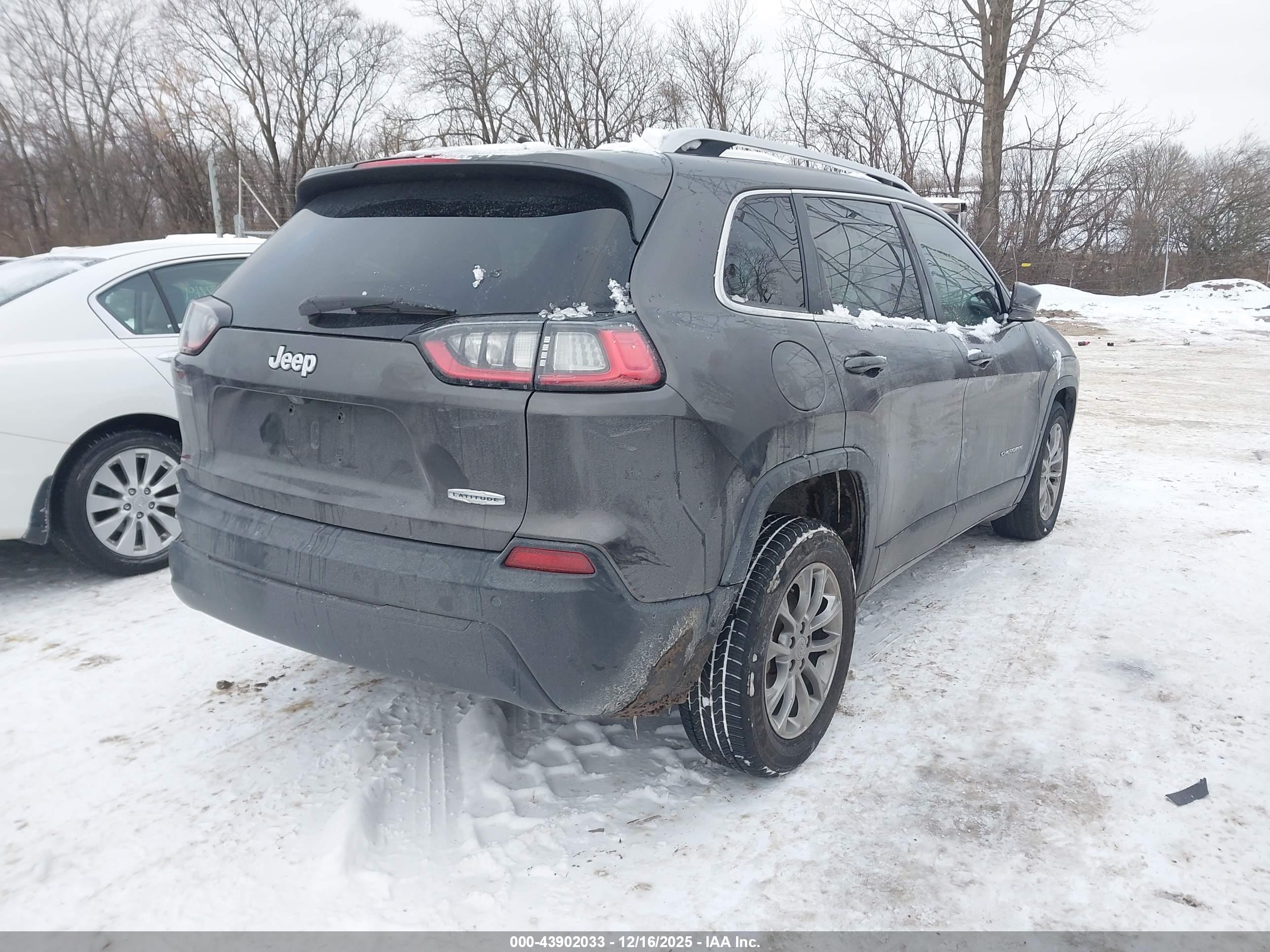 JEEP CHEROKEE image 4