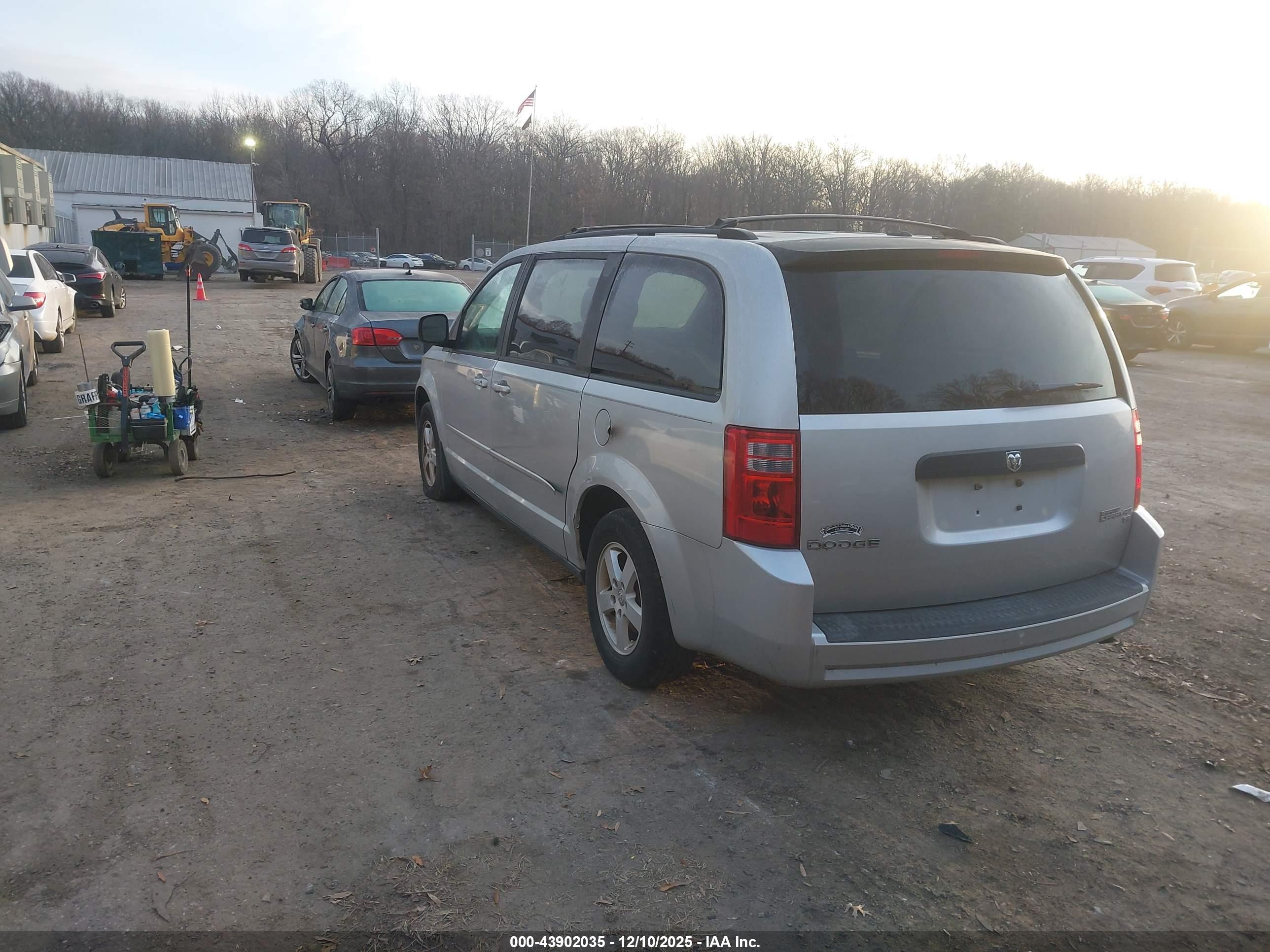 DODGE GRAND image 3