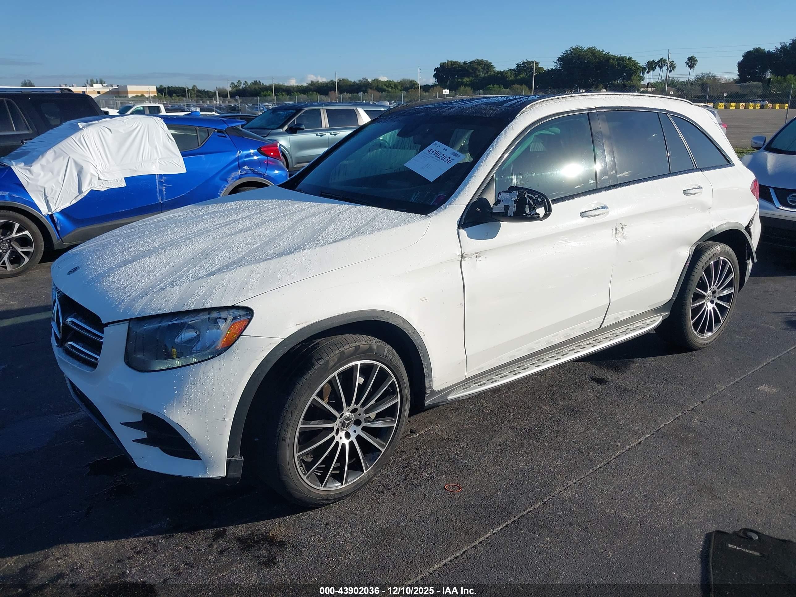 MERCEDES-BENZ GLC image 2