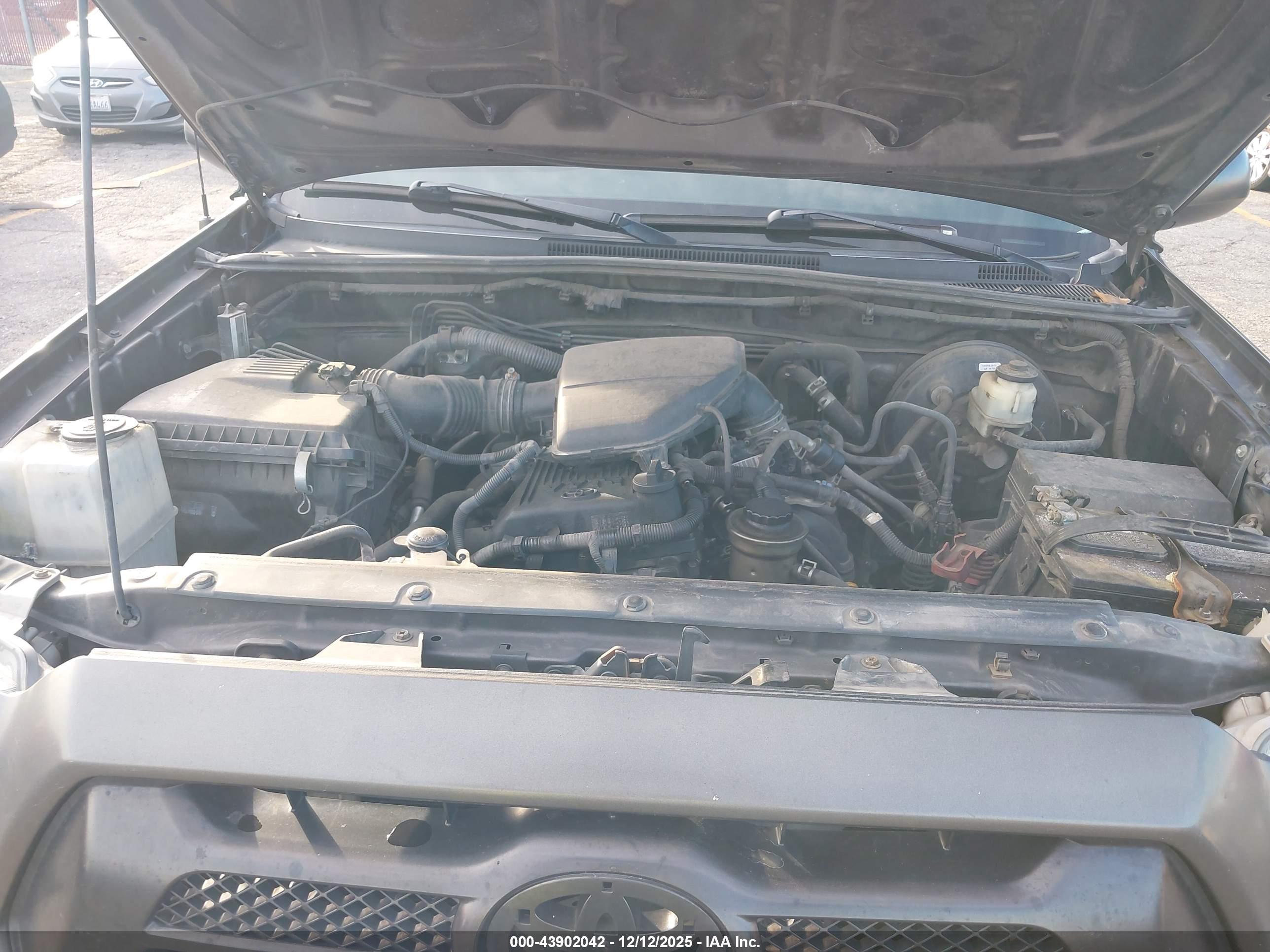 TOYOTA TACOMA image 10