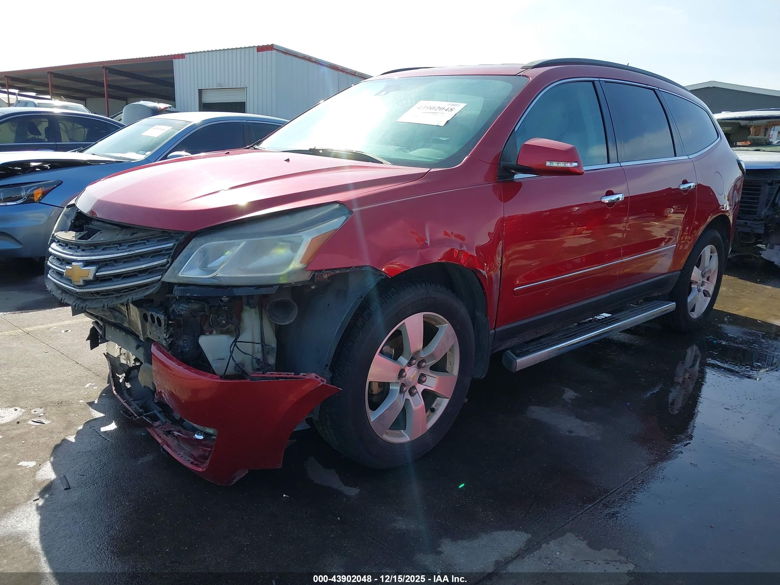 CHEVROLET TRAVERSE image 2